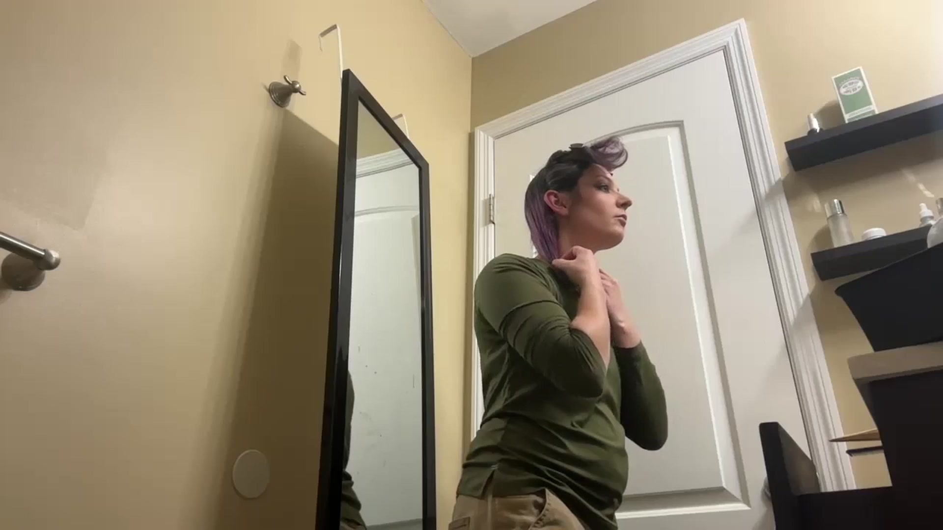 Gallery image thumbnail from EmmyLove's myfreecams stream on, 12/26/2024, 06:29 image 6 of 20
