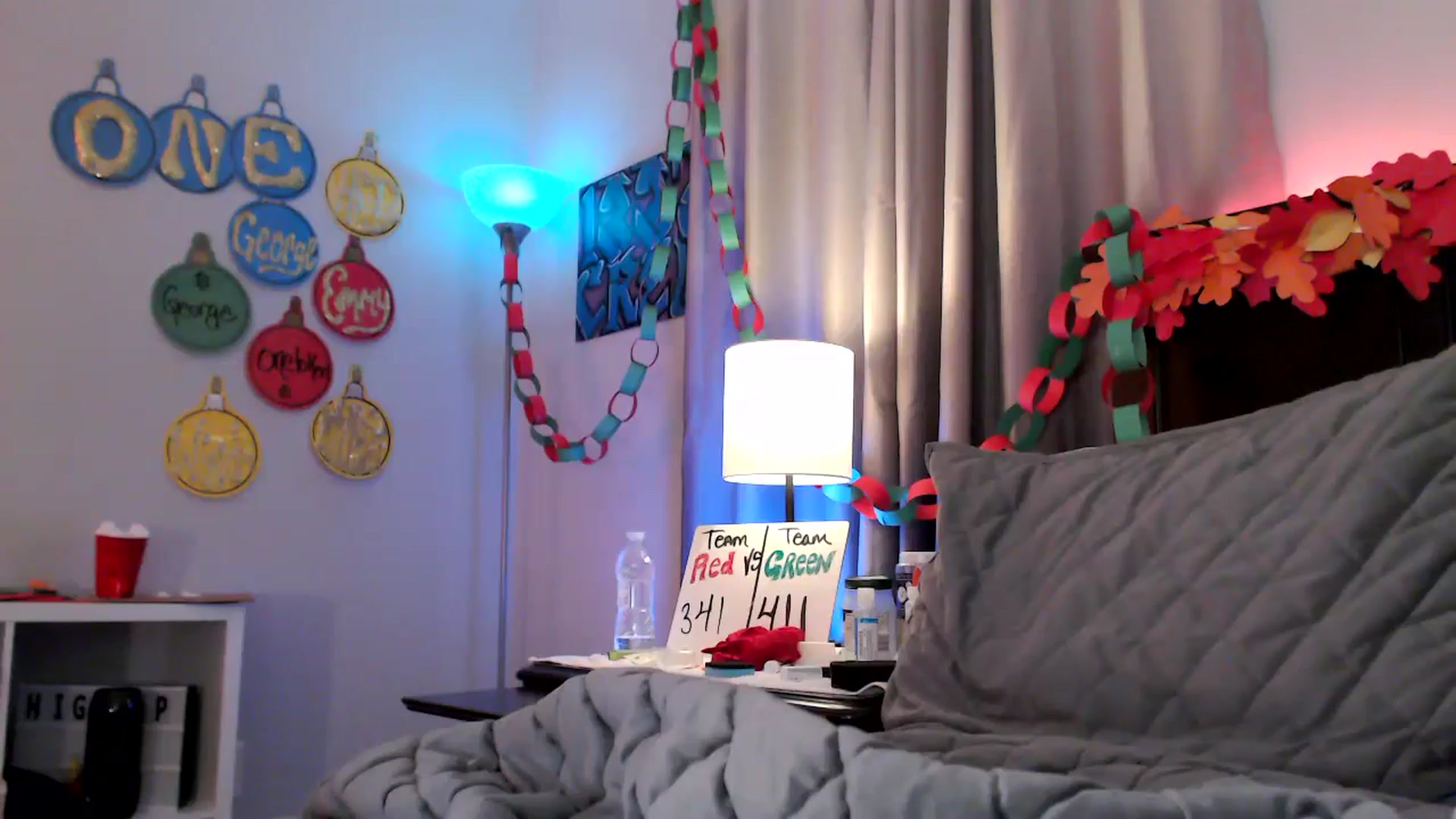 Gallery image thumbnail from EmmyLove's myfreecams stream on, 12/26/2024, 08:01 image 16 of 20