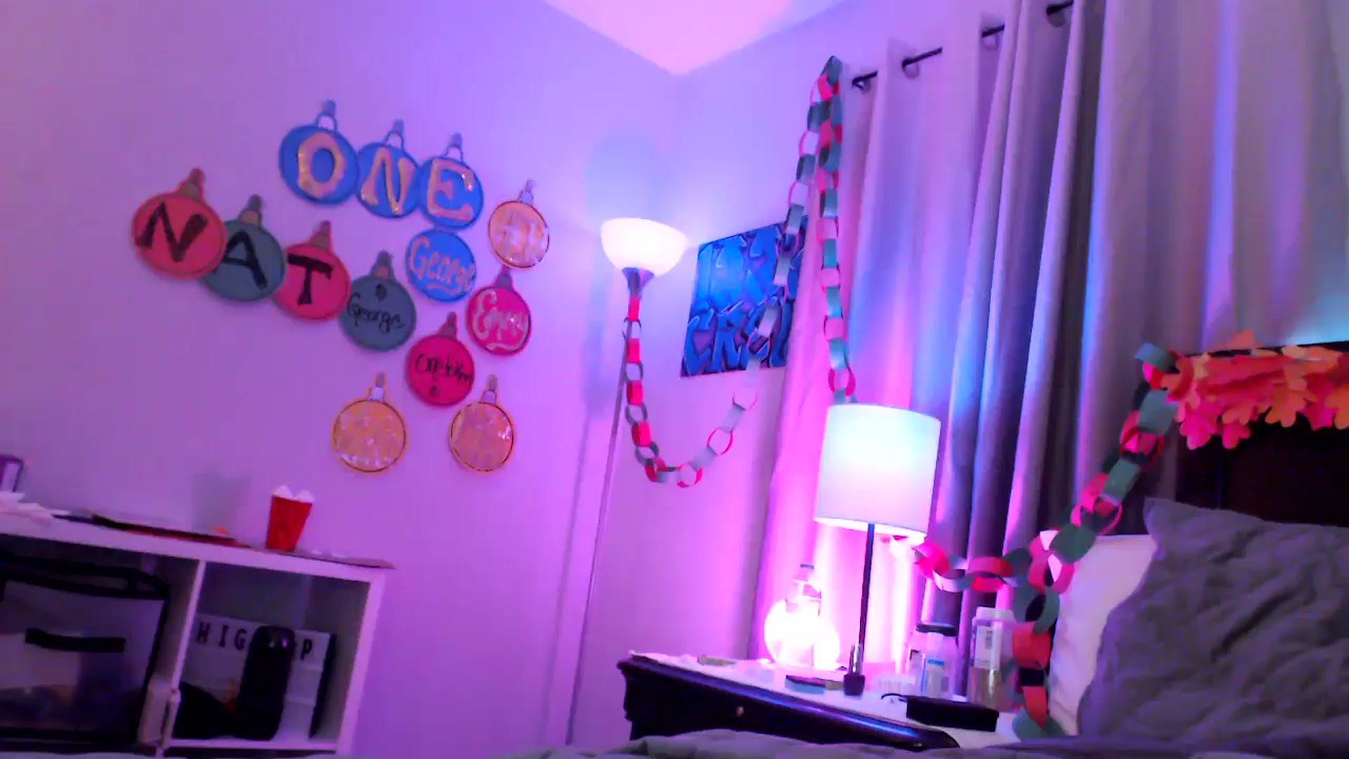 Gallery image thumbnail from EmmyLove's myfreecams stream on, 01/01/2025, 05:36 image 10 of 20