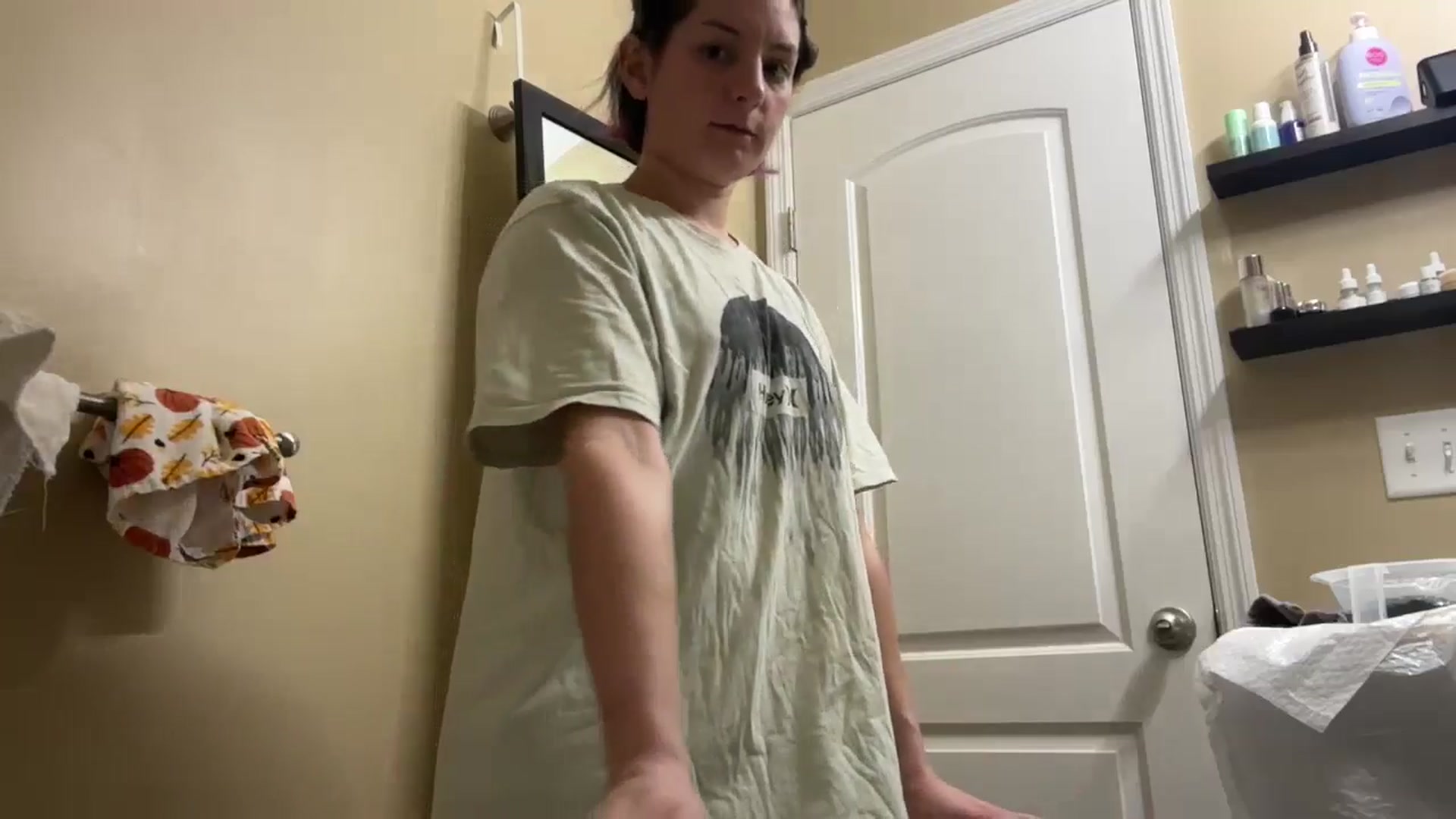 Gallery image thumbnail from EmmyLove's myfreecams stream on, 01/11/2025, 05:23 image 2 of 20