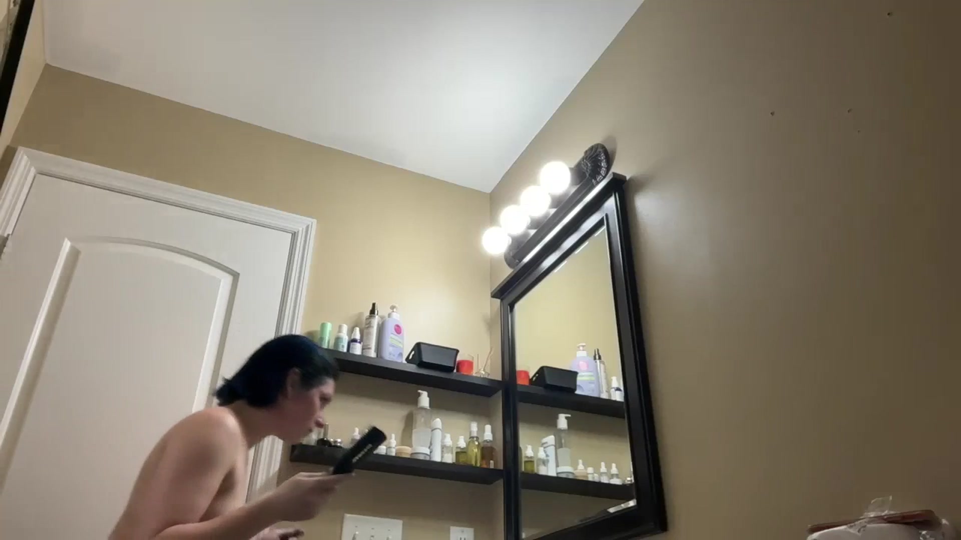 Gallery image thumbnail from EmmyLove's myfreecams stream on, 01/11/2025, 06:06 image 14 of 20