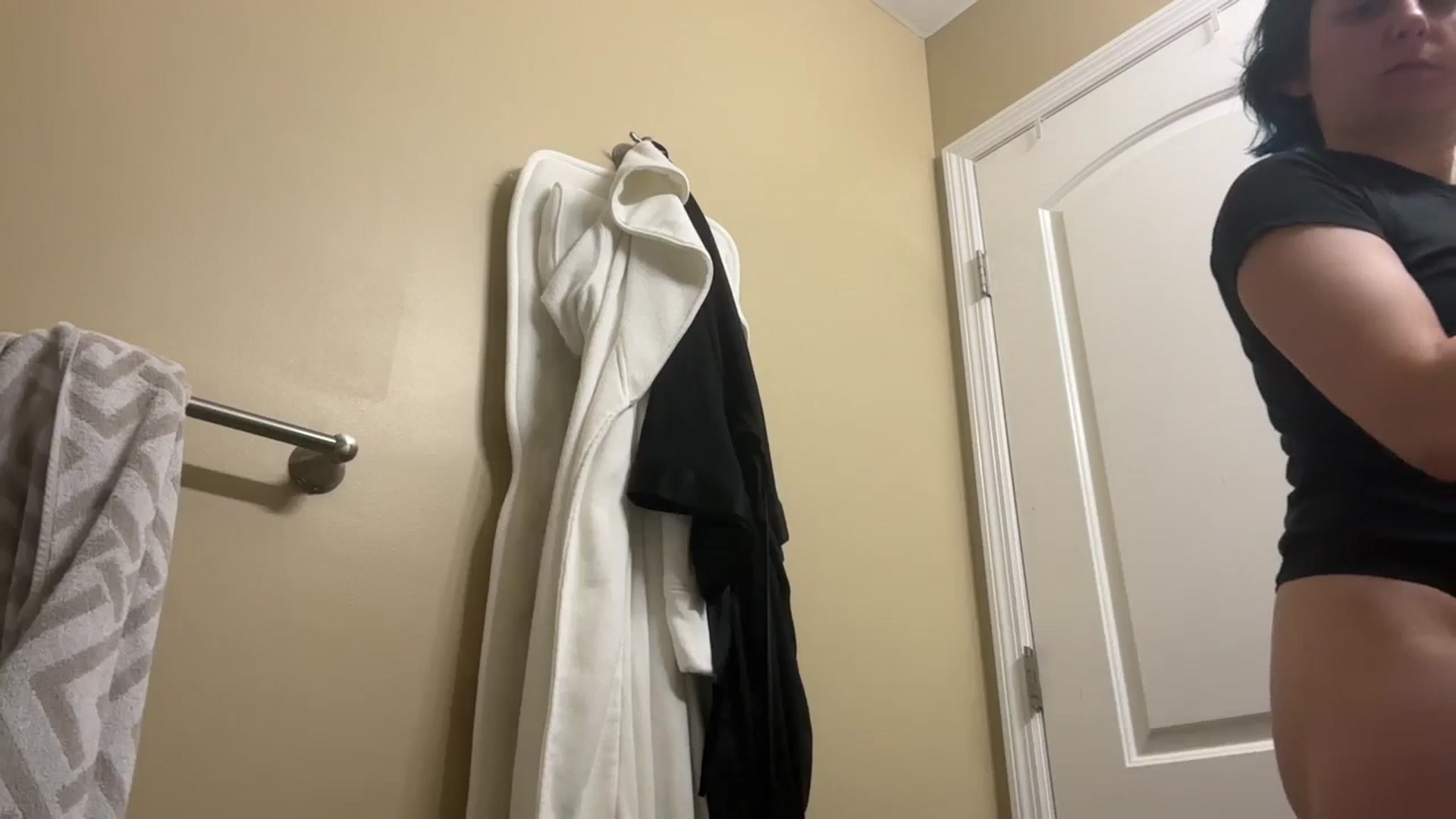 Gallery image thumbnail from EmmyLove's myfreecams stream on, 01/14/2025, 05:26 image 8 of 20