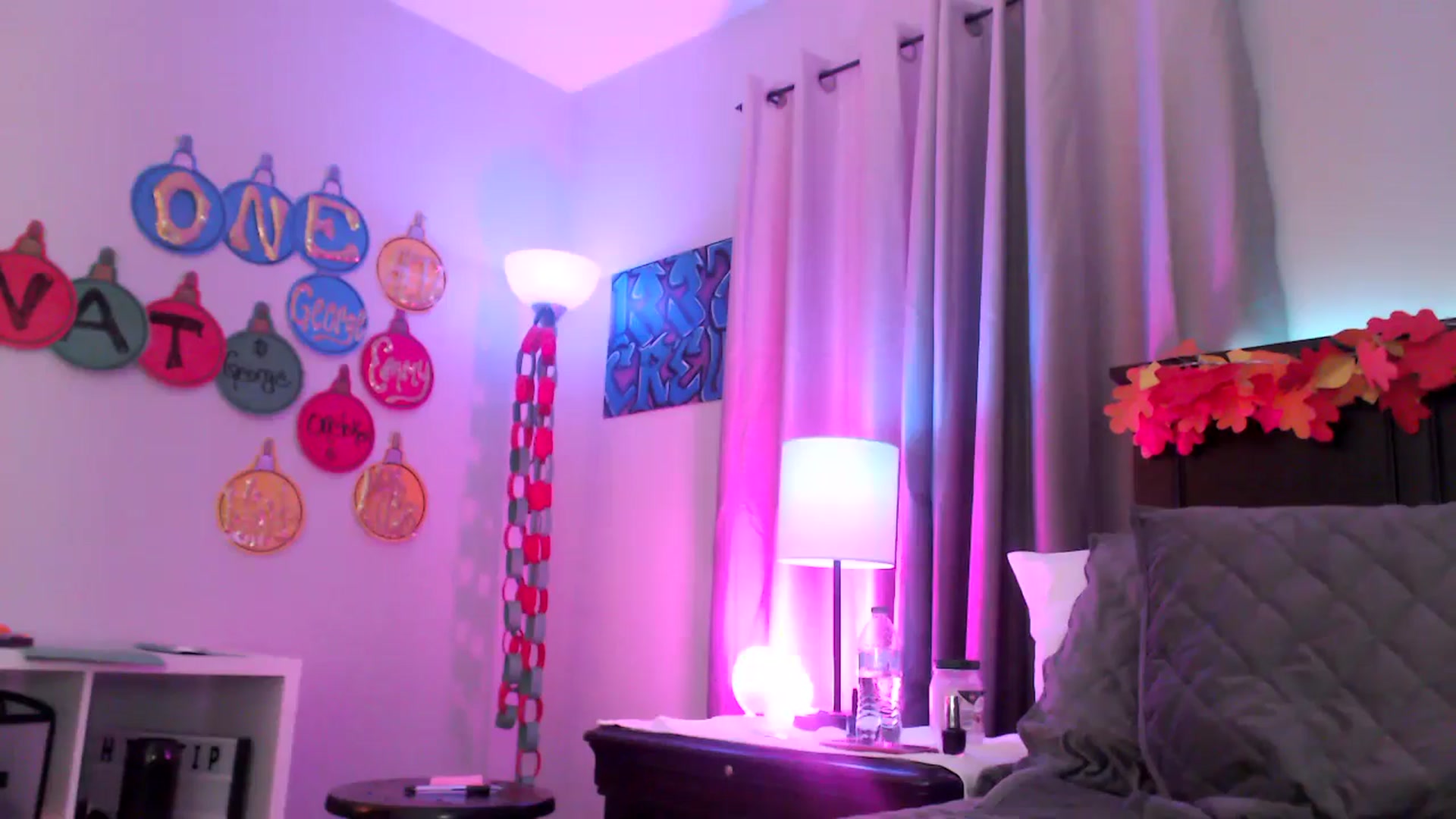 Gallery image thumbnail from EmmyLove's myfreecams stream on, 01/15/2025, 07:34 image 5 of 20