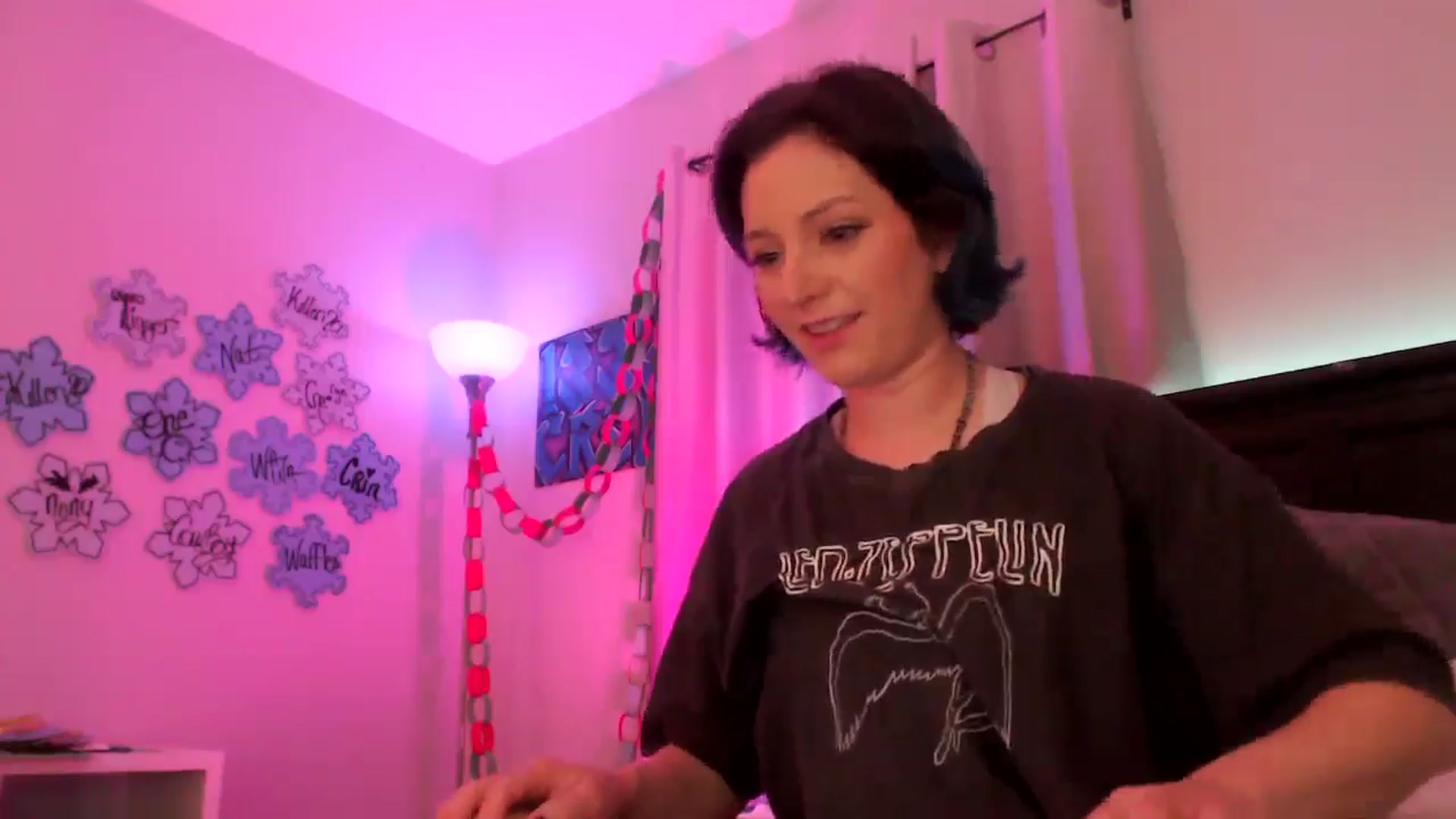 Gallery image thumbnail from EmmyLove's myfreecams stream on, 01/25/2025, 07:30 image 5 of 20