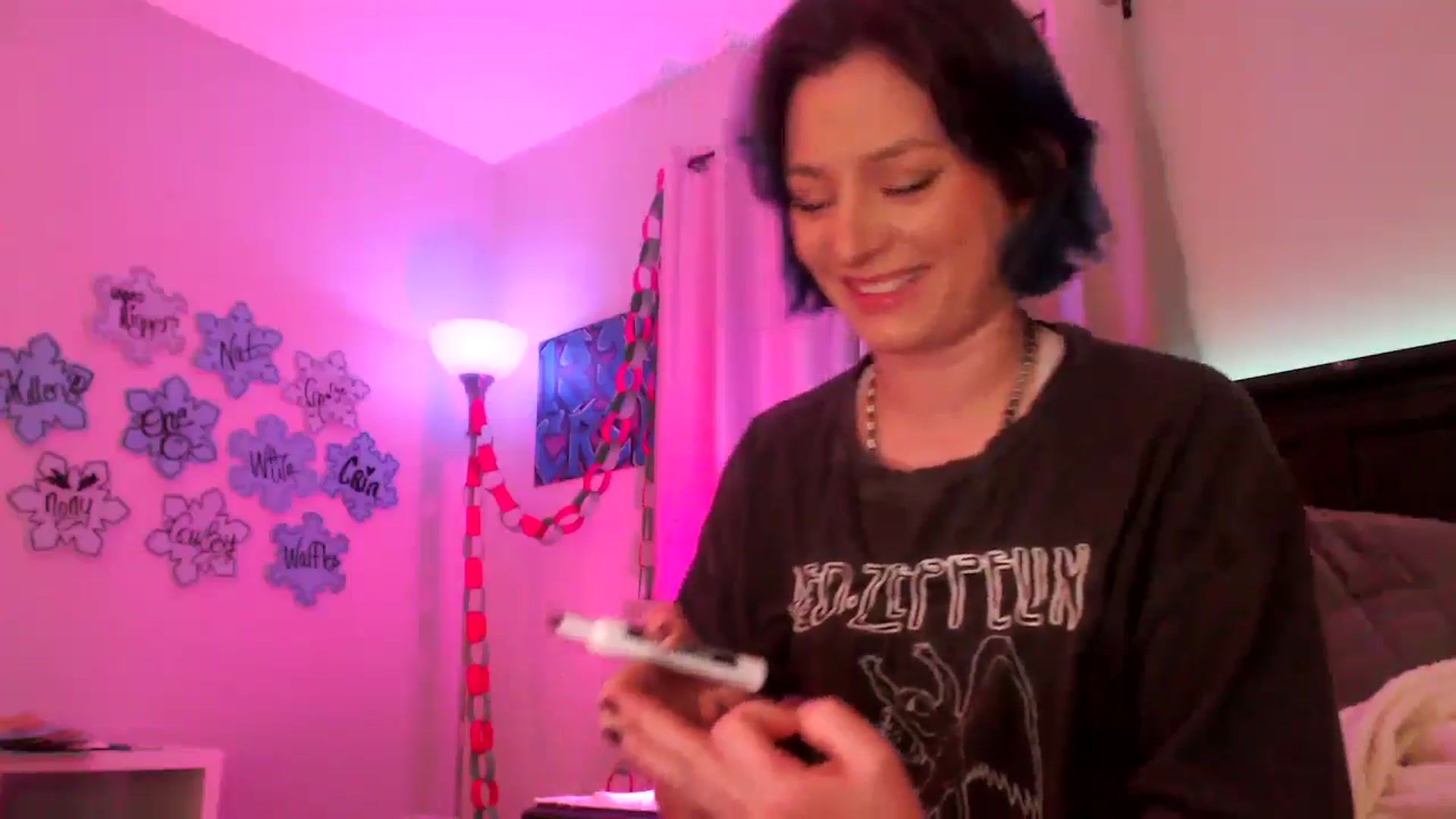 Gallery image thumbnail from EmmyLove's myfreecams stream on, 01/25/2025, 07:30 image 4 of 20