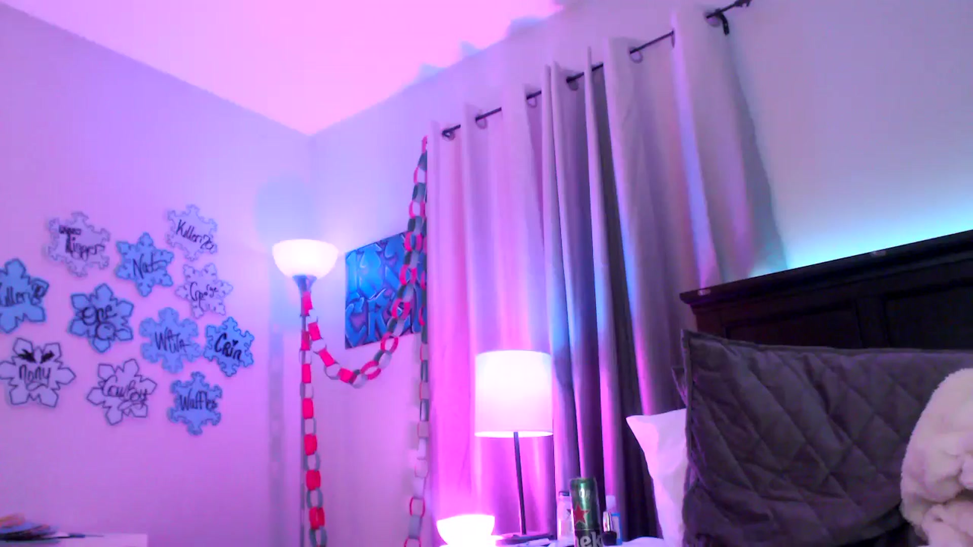 Gallery image thumbnail from EmmyLove's myfreecams stream on, 01/25/2025, 07:30 image 7 of 20