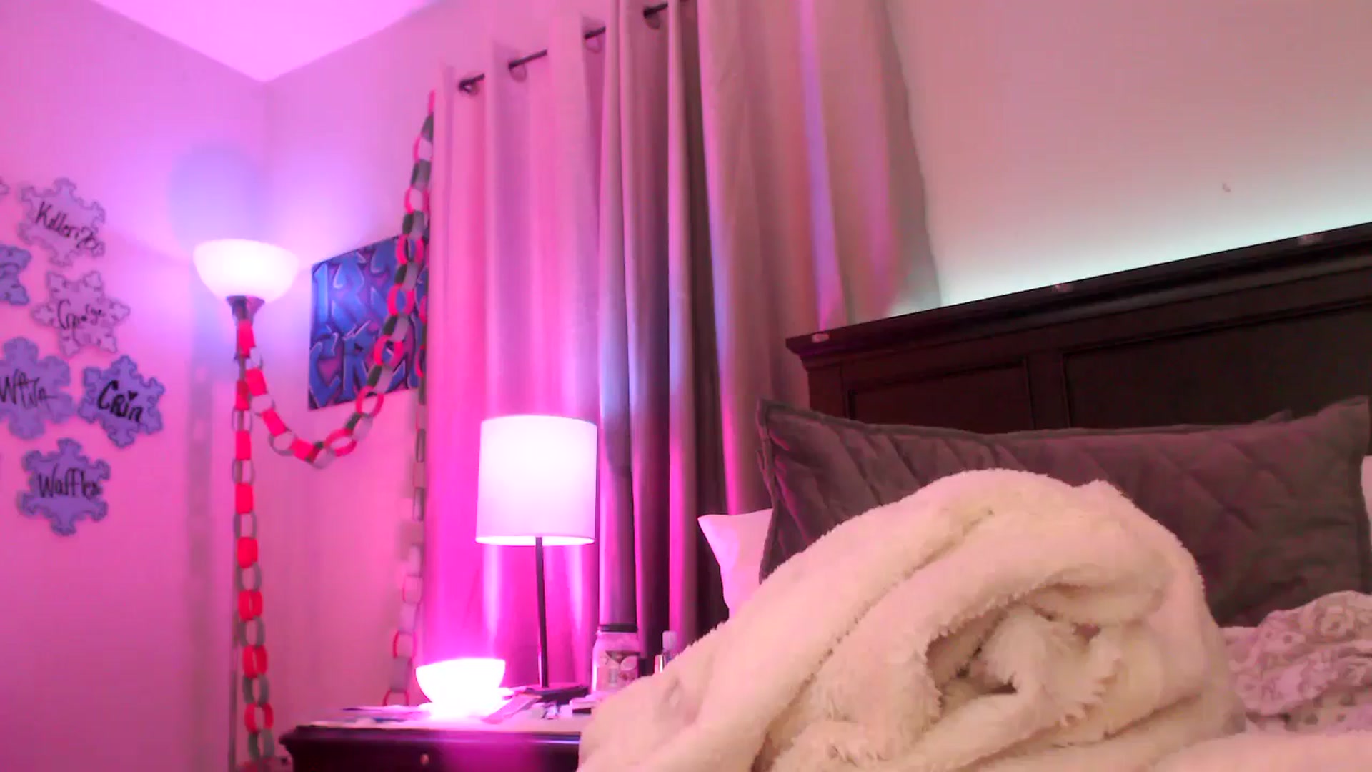 Gallery image thumbnail from EmmyLove's myfreecams stream on, 01/26/2025, 05:06 image 9 of 20