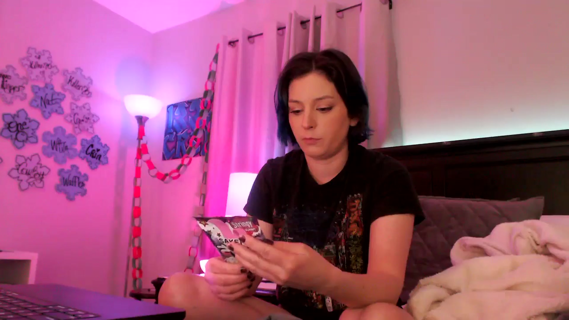 Gallery image thumbnail from EmmyLove's myfreecams stream on, 01/26/2025, 06:40 image 4 of 20