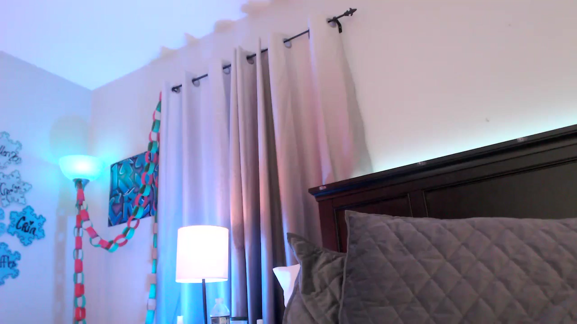 Gallery image thumbnail from EmmyLove's myfreecams stream on, 01/28/2025, 05:07 image 11 of 20