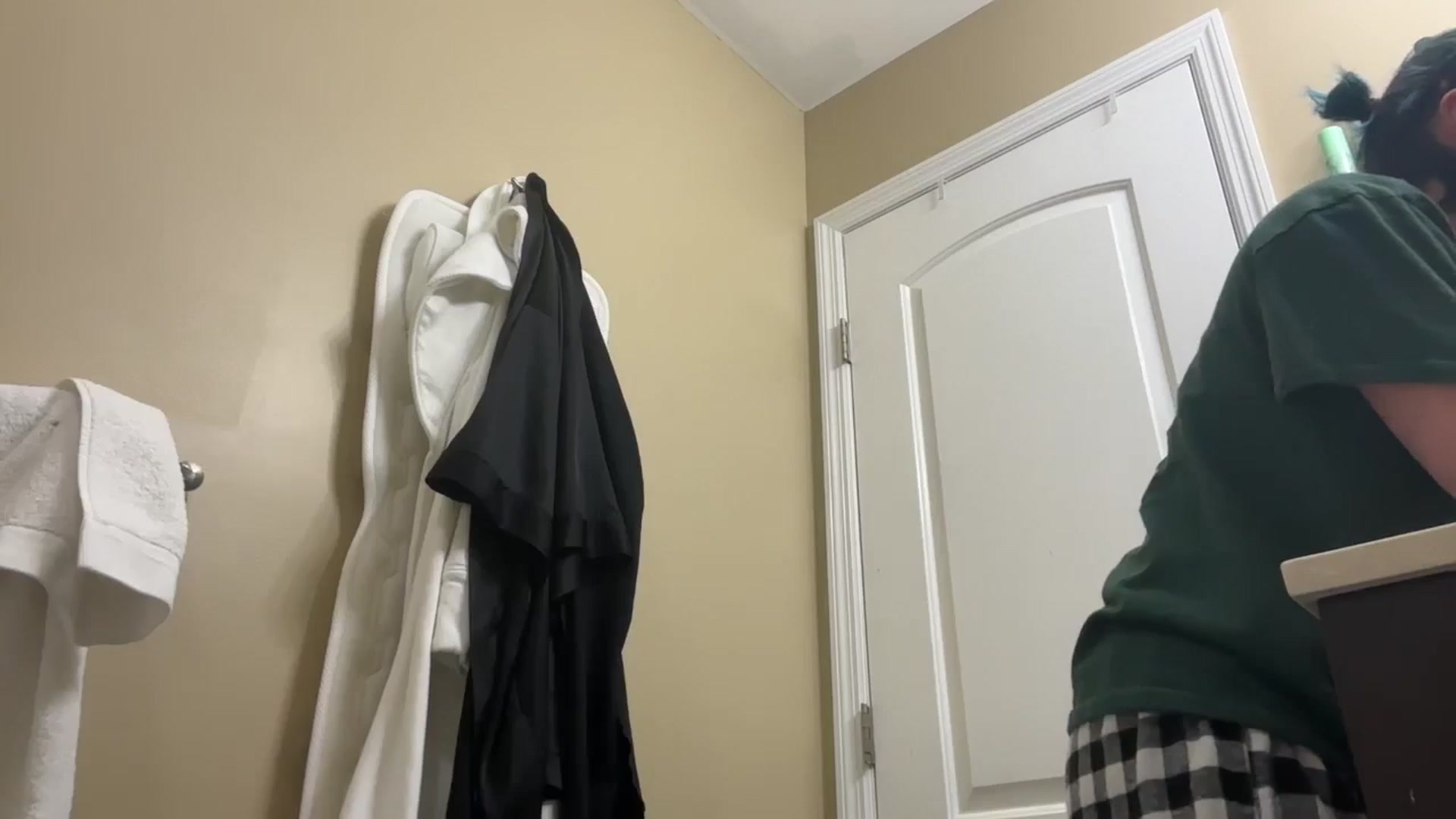 Gallery image thumbnail from EmmyLove's myfreecams stream on, 02/20/2025, 06:51 image 8 of 20