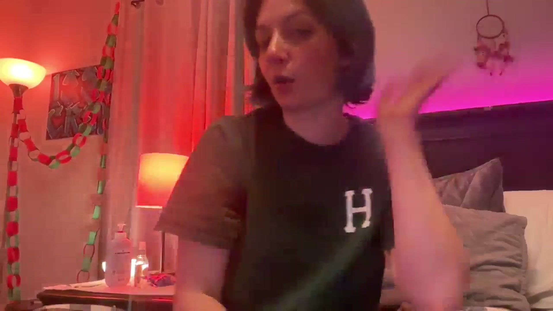 Gallery image thumbnail from EmmyLove's myfreecams stream on, 02/20/2025, 07:49 image 3 of 20