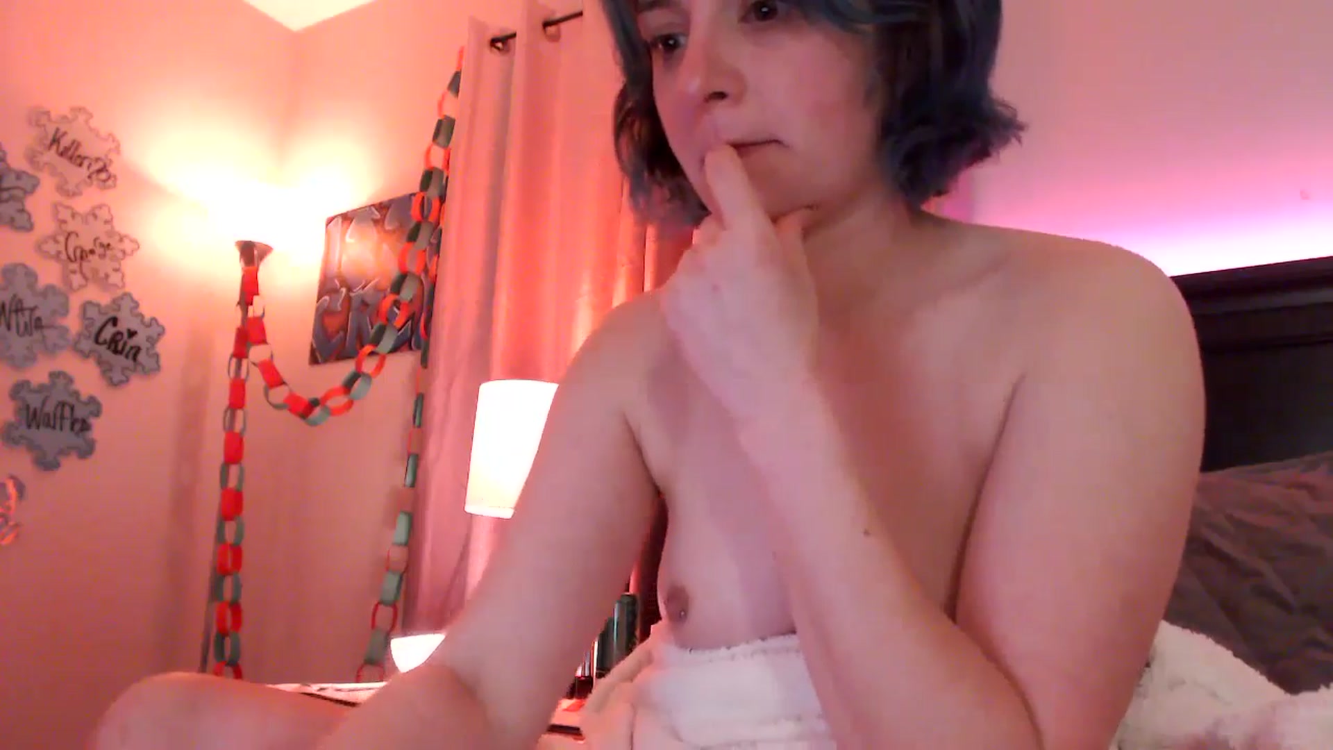 Gallery image thumbnail from EmmyLove's myfreecams stream on, 02/23/2025, 08:02 image 10 of 20