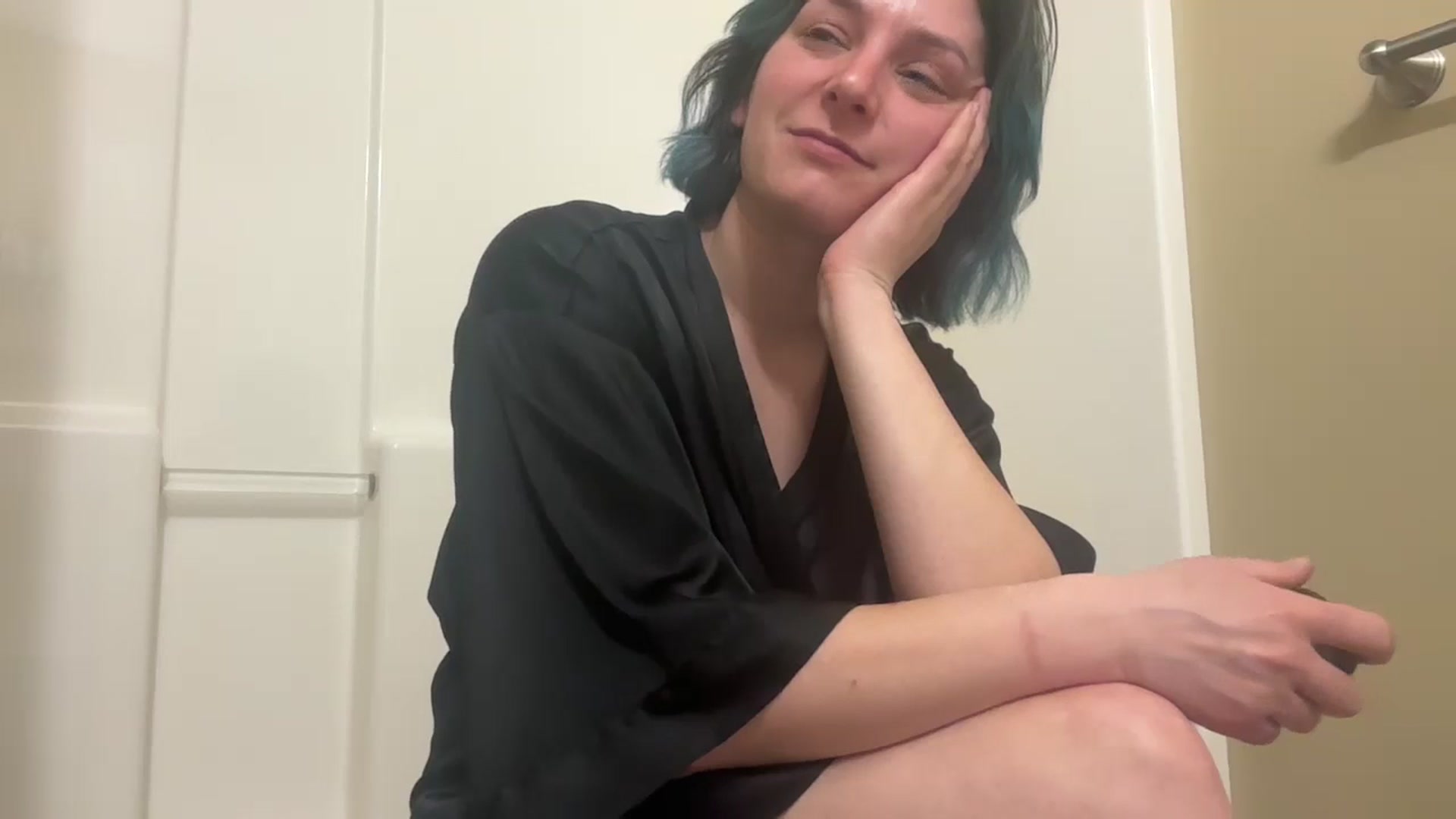 Gallery image thumbnail from EmmyLove's myfreecams stream on, 02/25/2025, 06:08 image 15 of 20