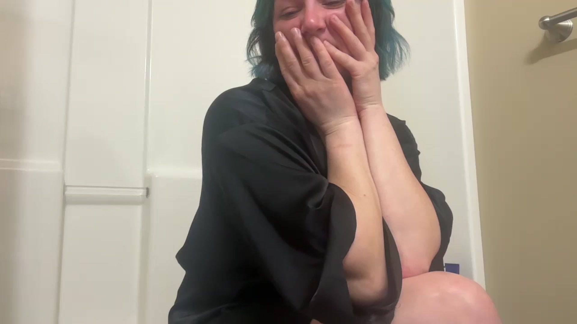 Gallery image thumbnail from EmmyLove's myfreecams stream on, 02/25/2025, 06:08 image 18 of 20