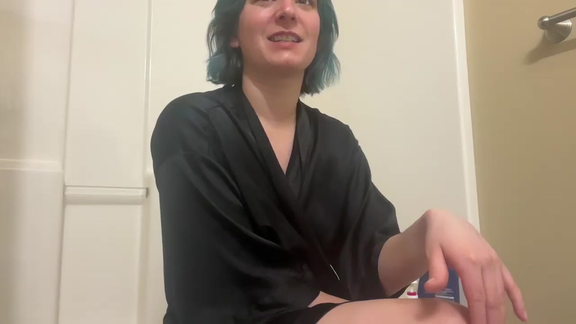 Gallery image thumbnail from EmmyLove's myfreecams stream on, 02/25/2025, 06:08 image 16 of 20