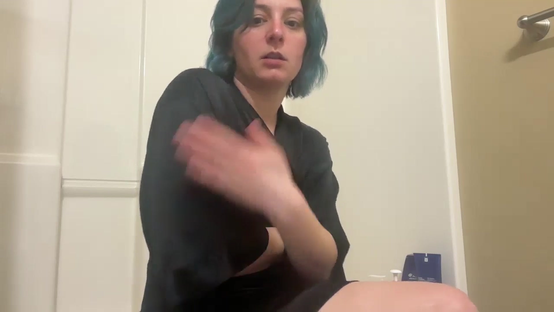 Gallery image thumbnail from EmmyLove's myfreecams stream on, 02/25/2025, 06:08 image 4 of 20