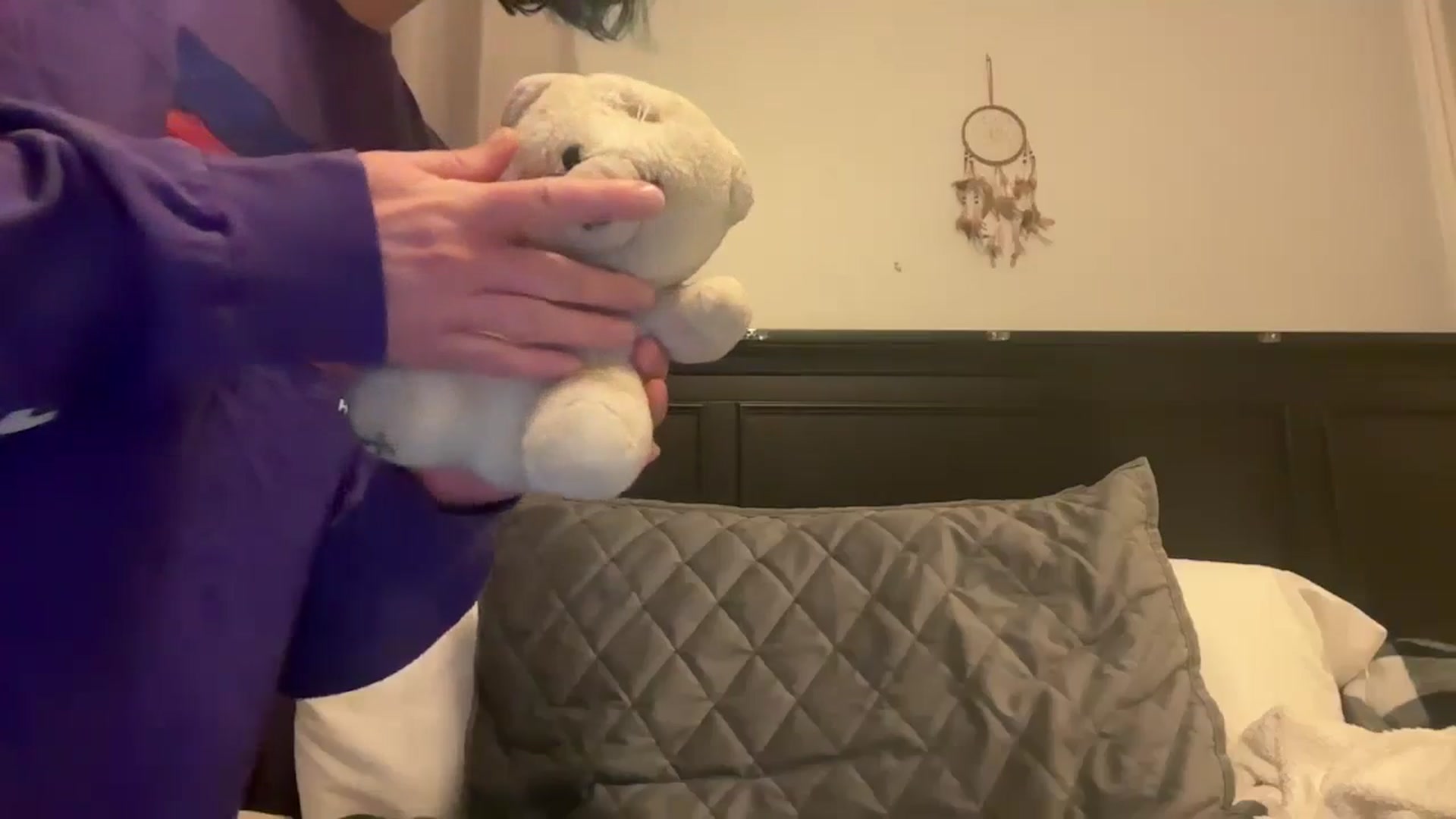 Gallery image thumbnail from EmmyLove's myfreecams stream on, 02/26/2025, 07:30 image 16 of 20