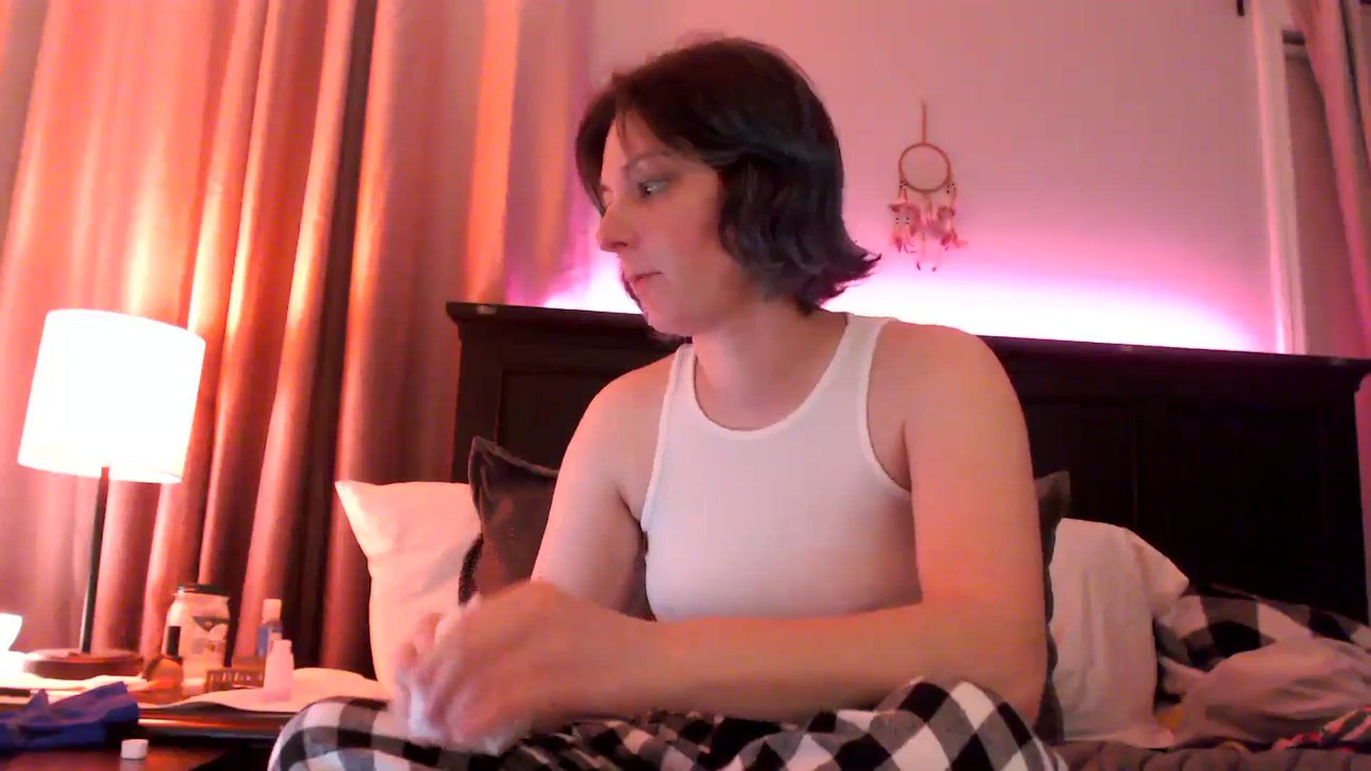 Gallery image thumbnail from EmmyLove's myfreecams stream on, 03/06/2025, 08:18 image 7 of 20