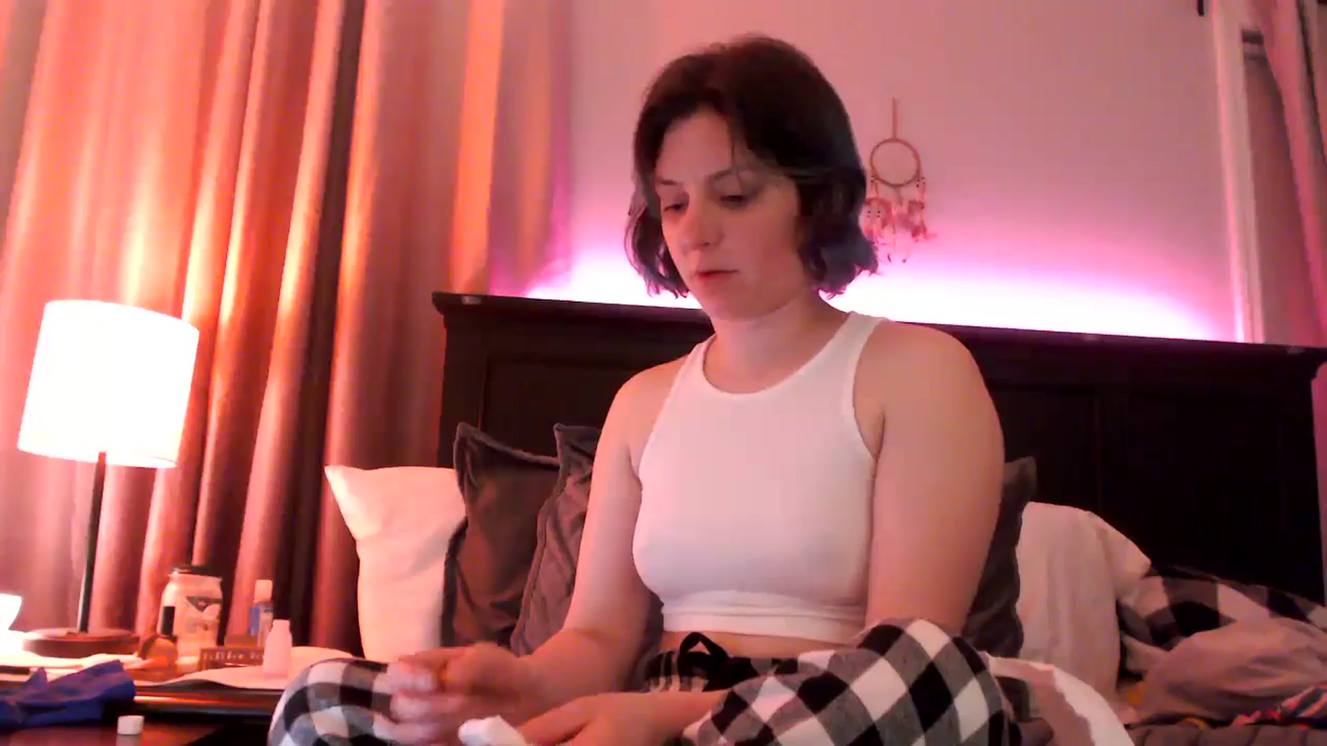 Gallery image thumbnail from EmmyLove's myfreecams stream on, 03/06/2025, 08:18 image 12 of 20