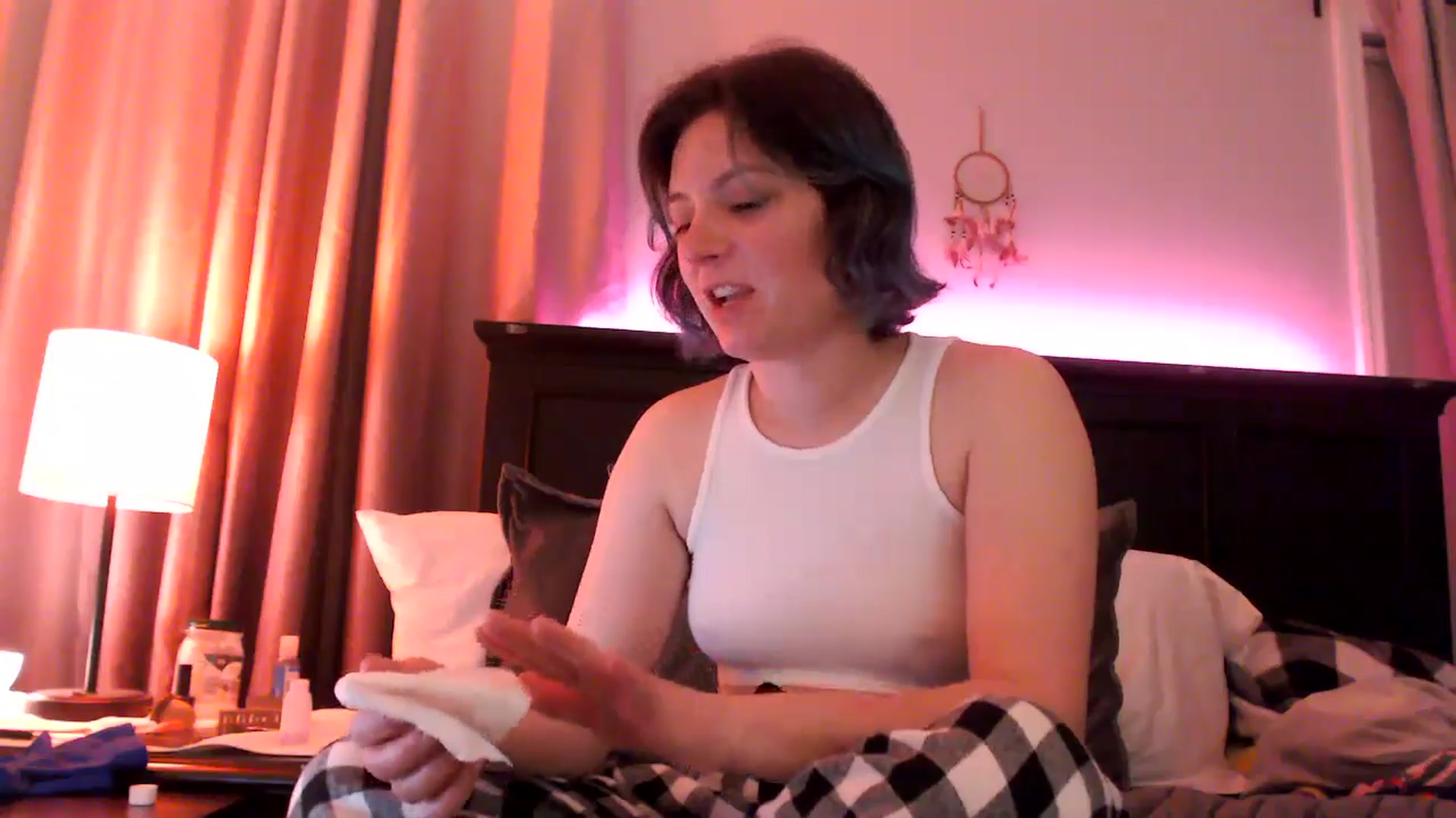 Gallery image thumbnail from EmmyLove's myfreecams stream on, 03/06/2025, 08:18 image 5 of 20
