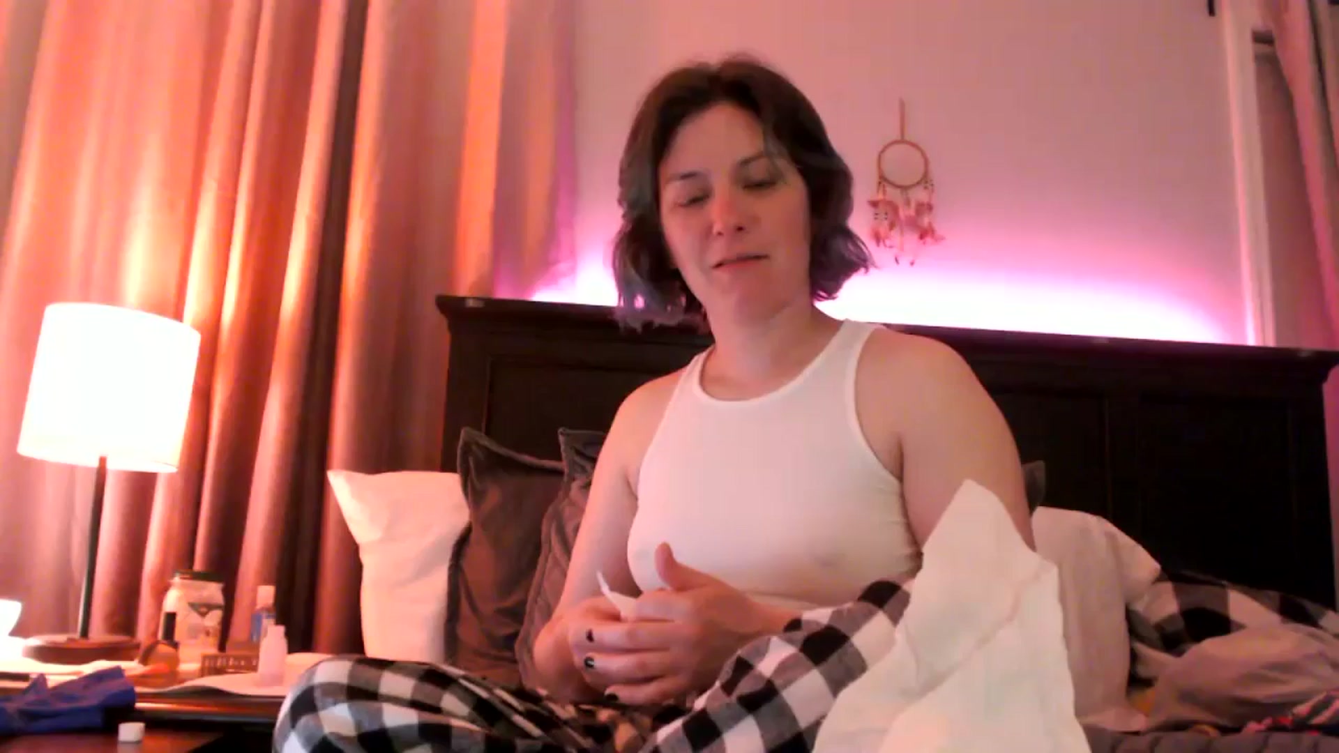 Gallery image thumbnail from EmmyLove's myfreecams stream on, 03/06/2025, 08:18 image 1 of 20