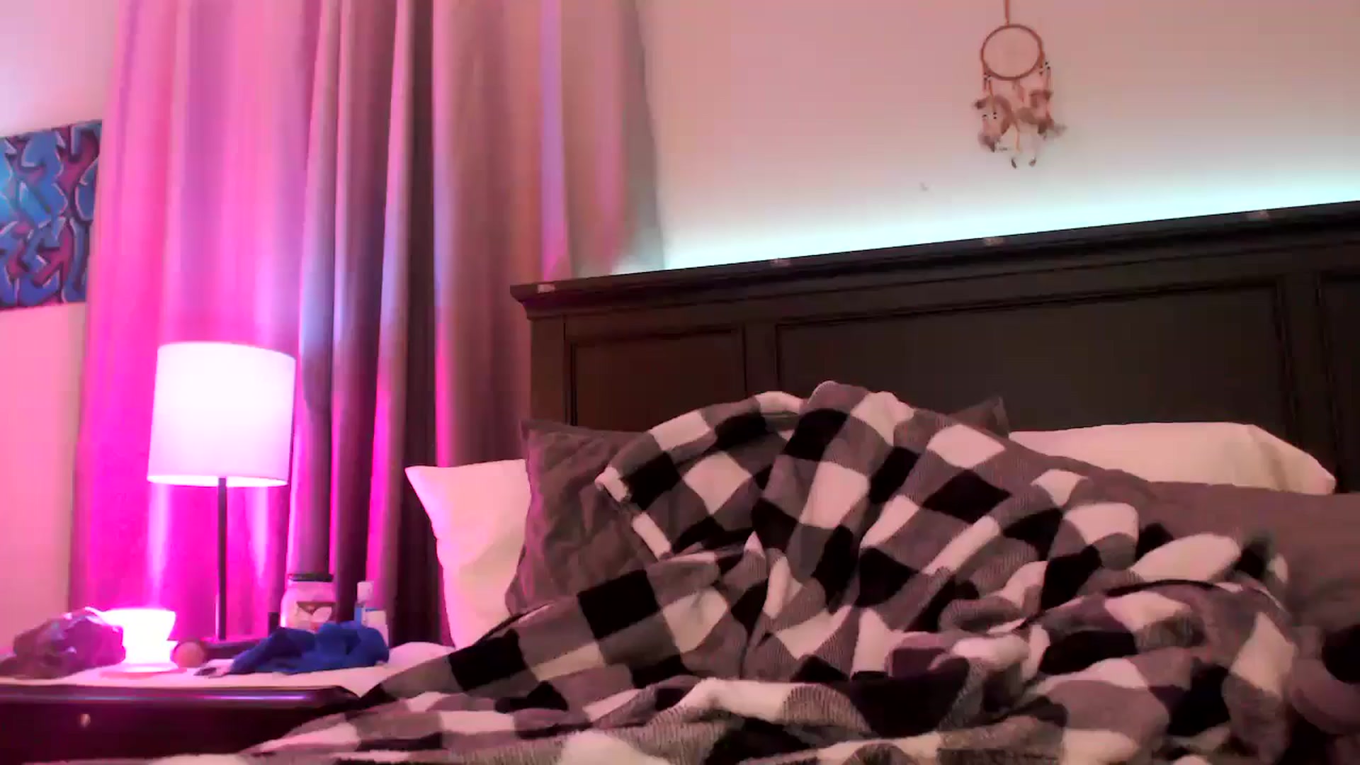 Gallery image thumbnail from EmmyLove's myfreecams stream on, 03/13/2025, 04:30 image 2 of 20