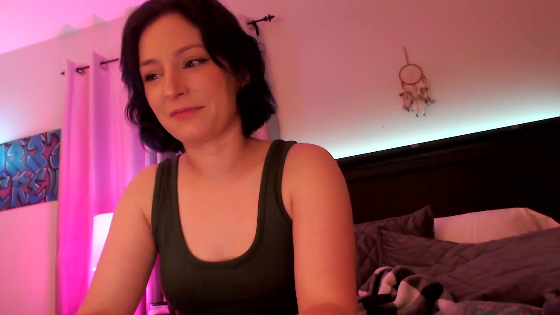 Gallery image thumbnail from EmmyLove's myfreecams stream on, 03/14/2025, 04:10 image 11 of 20