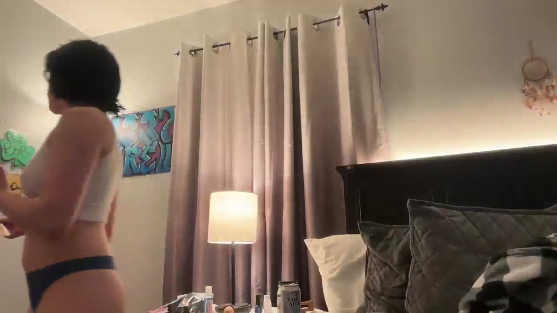 Gallery image thumbnail from EmmyLove's myfreecams stream on, 03/18/2025, 08:11 image 11 of 20