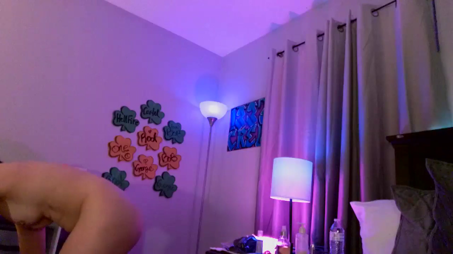 Gallery image thumbnail from EmmyLove's myfreecams stream on, 03/27/2025, 07:06 image 13 of 20