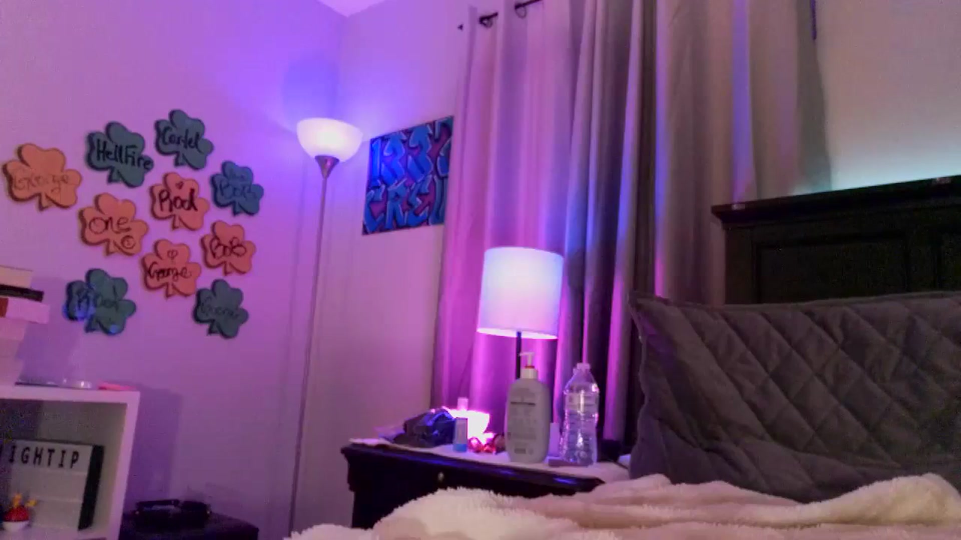 Gallery image thumbnail from EmmyLove's myfreecams stream on, 03/29/2025, 07:47 image 20 of 20