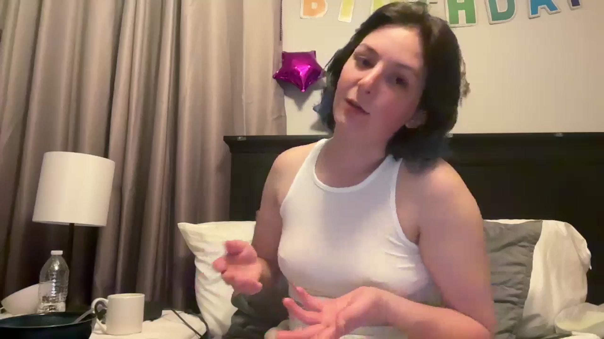 Gallery image thumbnail from EmmyLove's myfreecams stream on, 05/06/2025, 06:20 image 13 of 20