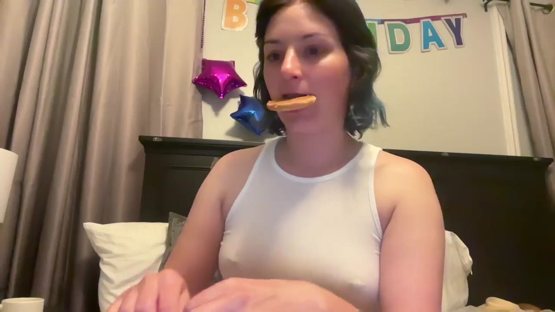 Gallery image thumbnail from EmmyLove's myfreecams stream on, 05/06/2025, 06:20 image 15 of 20