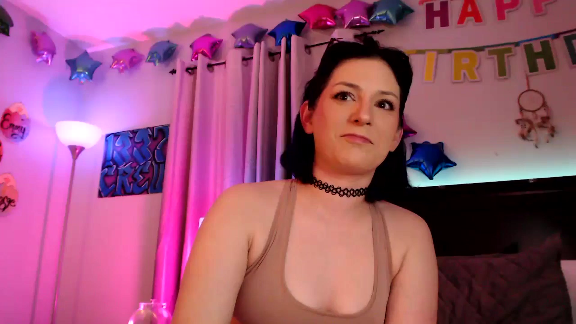 Gallery image thumbnail from EmmyLove's myfreecams stream on, 05/09/2025, 05:43 image 4 of 20