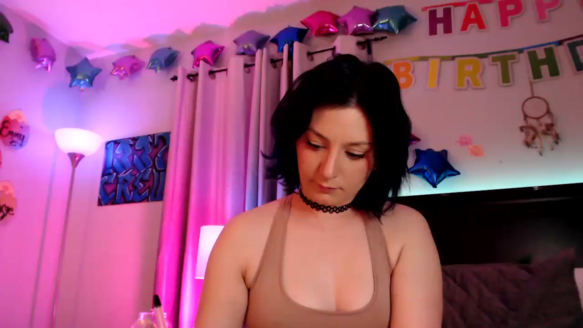 Gallery image thumbnail from EmmyLove's myfreecams stream on, 05/09/2025, 05:43 image 18 of 20