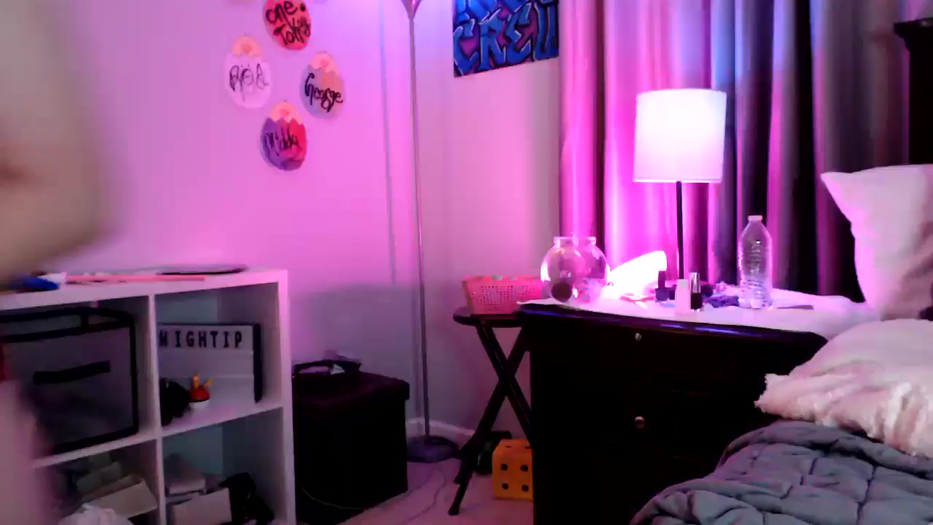 Gallery image thumbnail from EmmyLove's myfreecams stream on, 05/10/2025, 07:37 image 8 of 20