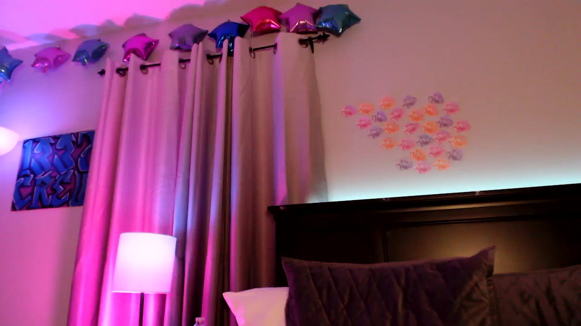 Gallery image thumbnail from EmmyLove's myfreecams stream on, 05/15/2025, 06:57 image 1 of 20