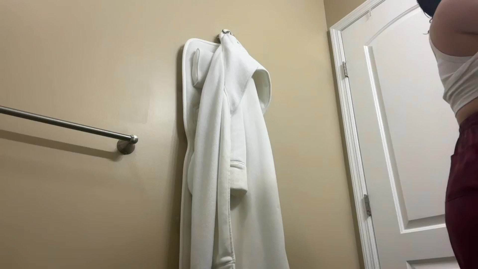 Gallery image thumbnail from EmmyLove's myfreecams stream on, 05/18/2025, 06:18 image 1 of 20