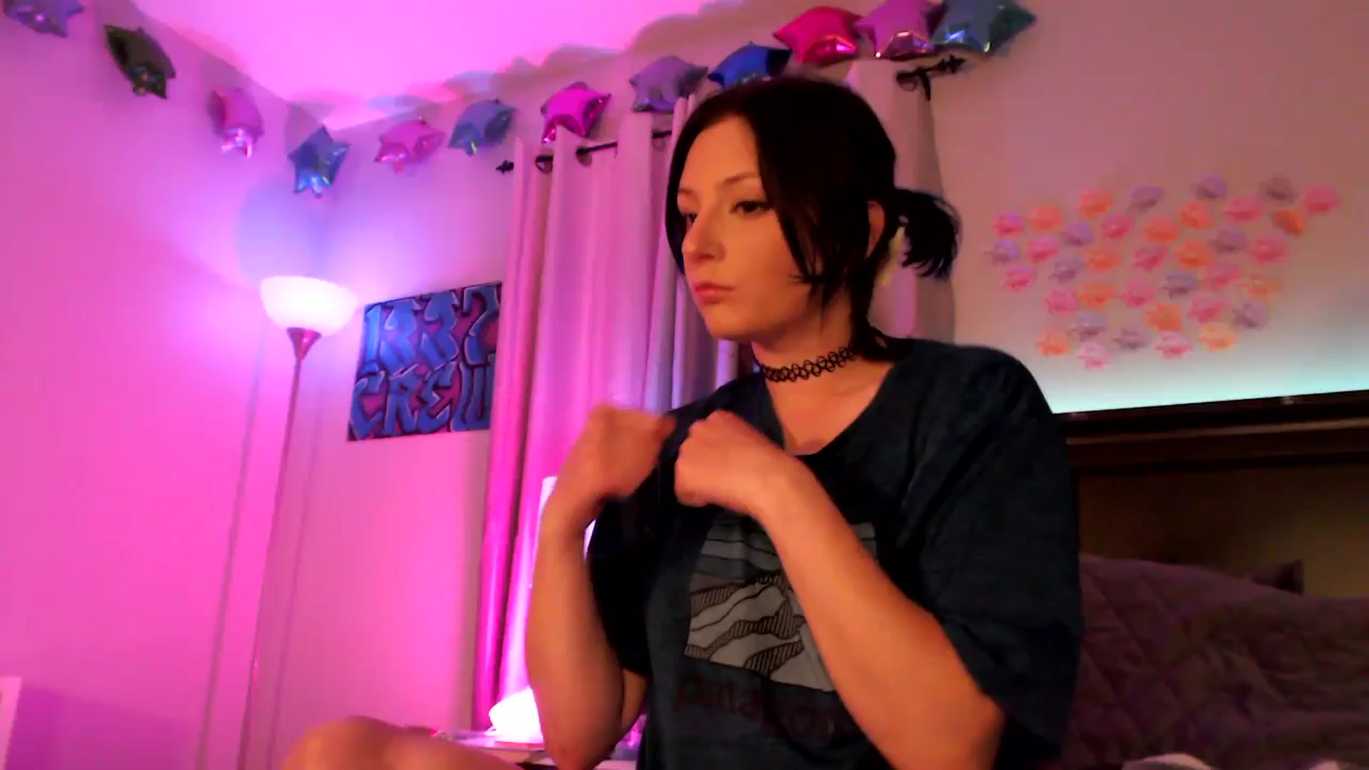 Gallery image thumbnail from EmmyLove's myfreecams stream on, 05/20/2025, 05:53 image 1 of 20