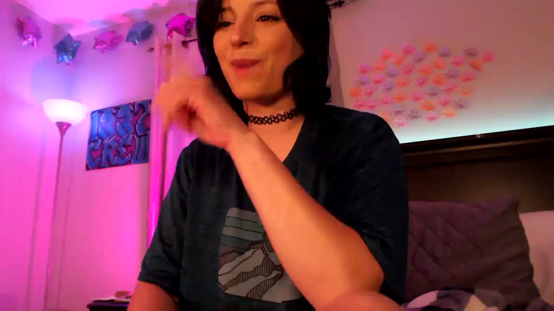 Gallery image thumbnail from EmmyLove's myfreecams stream on, 05/20/2025, 05:53 image 9 of 20