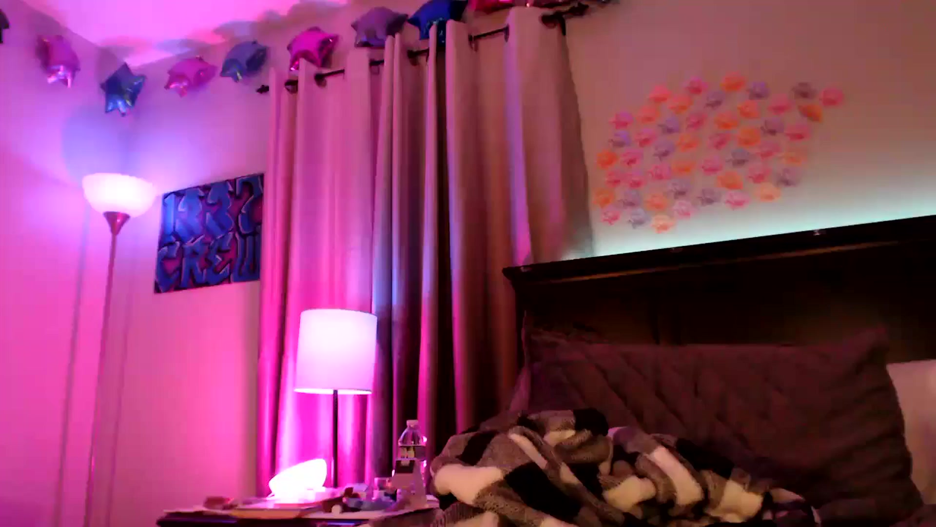 Gallery image thumbnail from EmmyLove's myfreecams stream on, 05/20/2025, 05:53 image 20 of 20