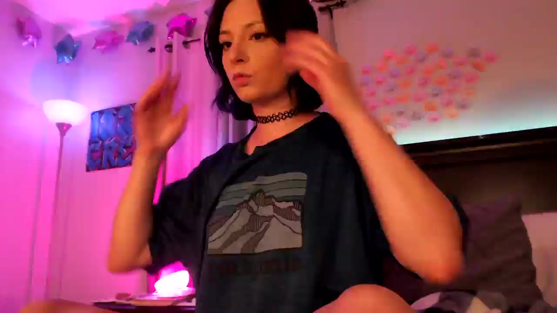 Gallery image thumbnail from EmmyLove's myfreecams stream on, 05/20/2025, 05:53 image 11 of 20