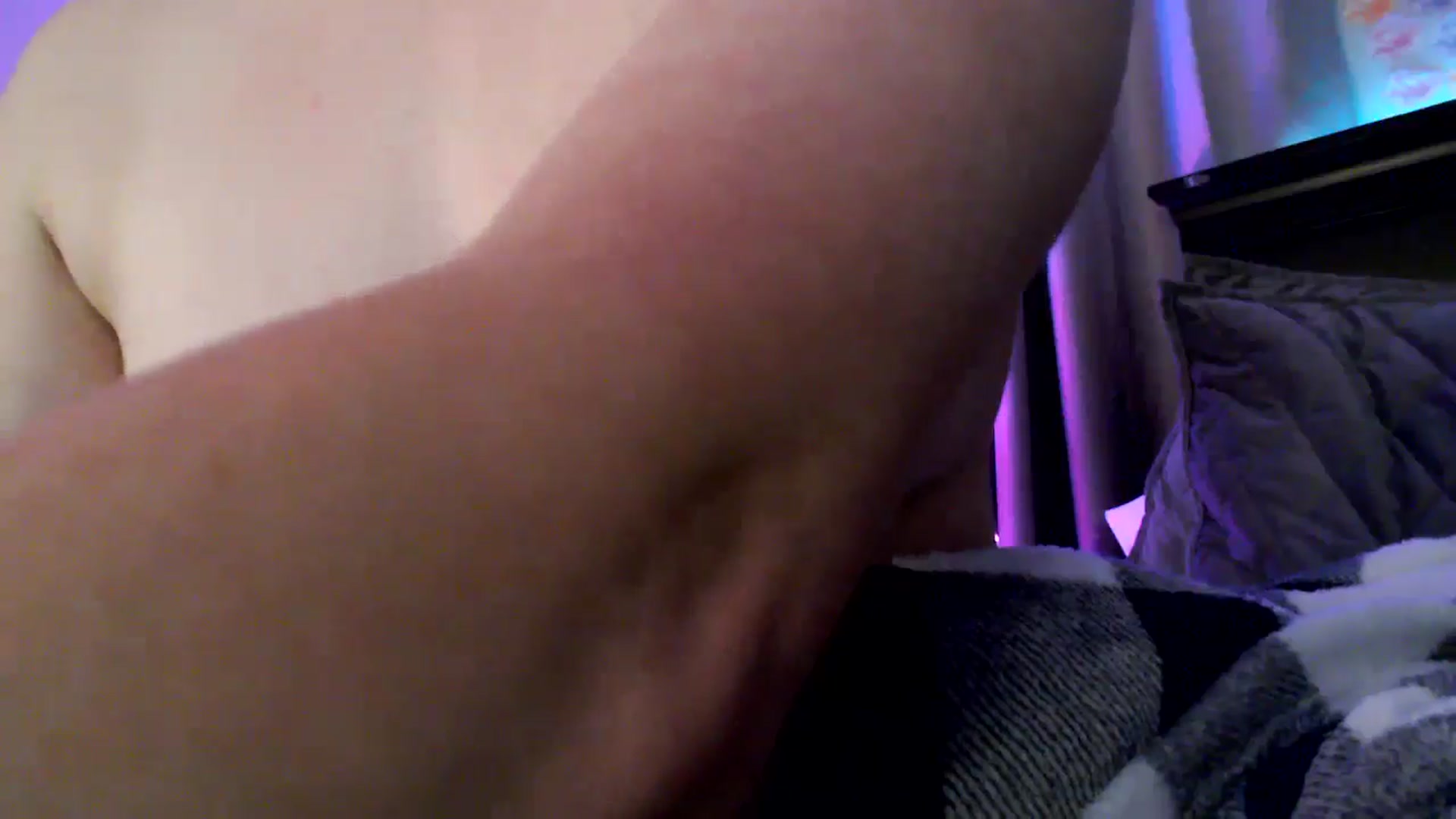 Gallery image thumbnail from EmmyLove's myfreecams stream on, 05/20/2025, 07:22 image 12 of 20