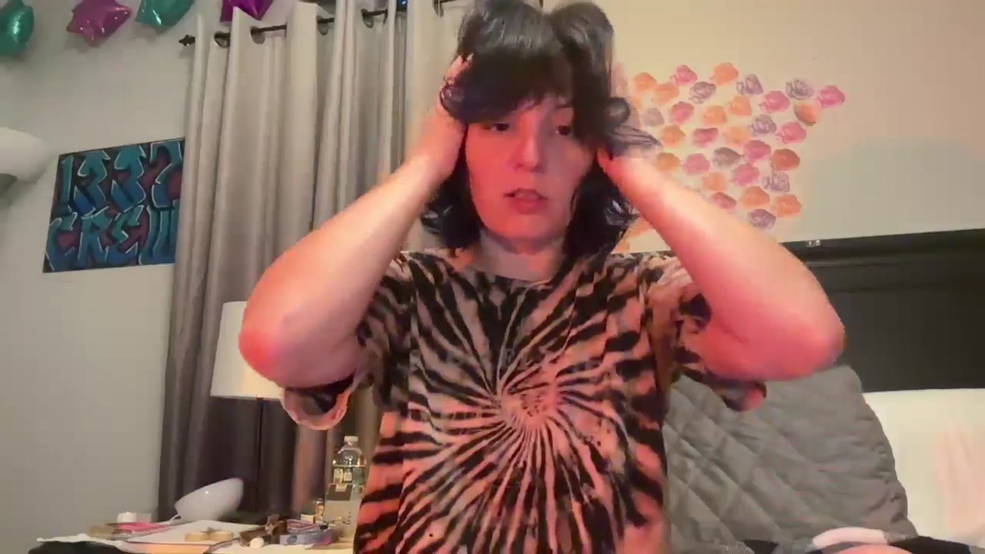 Gallery image thumbnail from EmmyLove's myfreecams stream on, 05/21/2025, 07:07 image 7 of 20