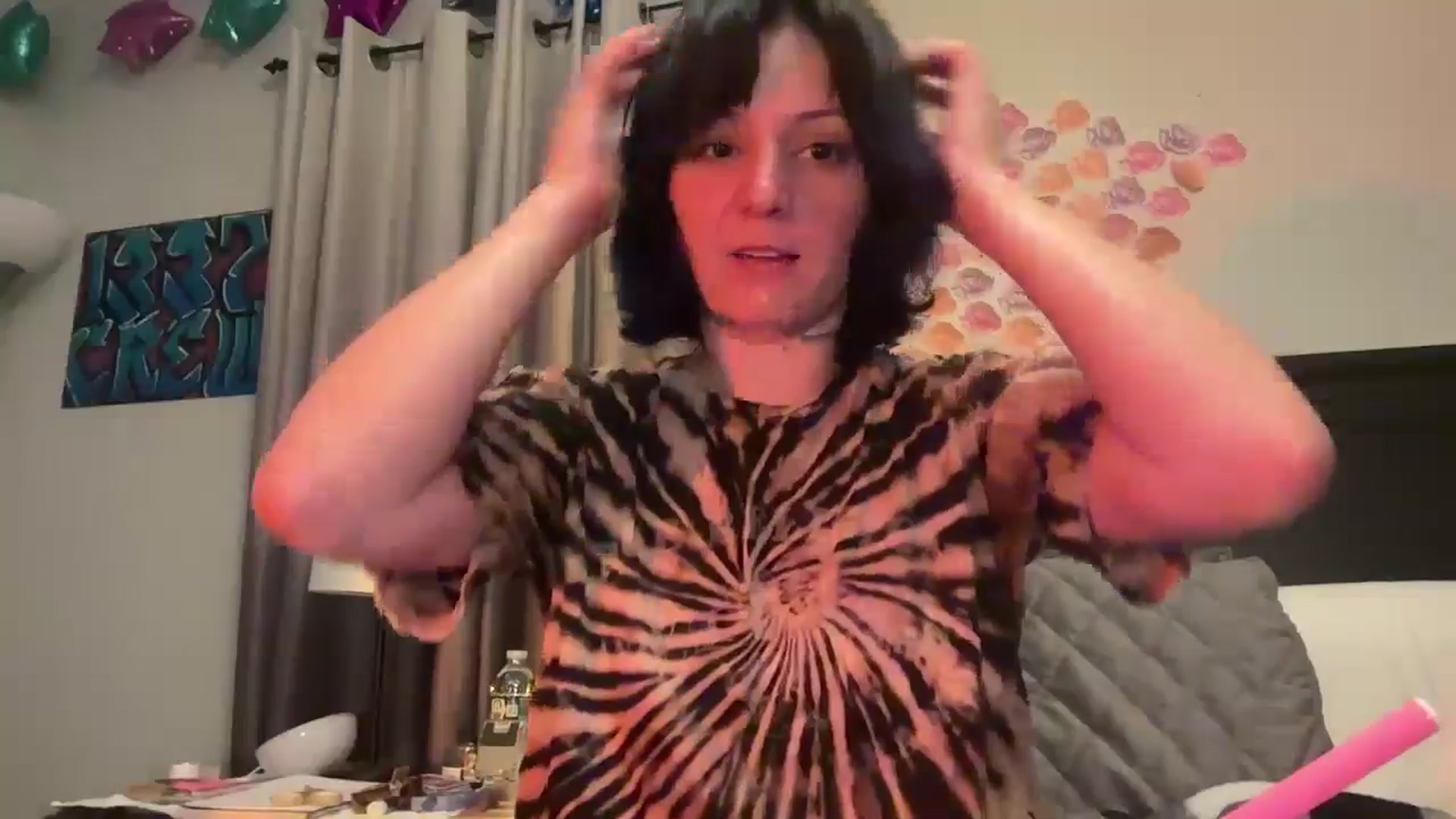 Gallery image thumbnail from EmmyLove's myfreecams stream on, 05/21/2025, 07:07 image 14 of 20