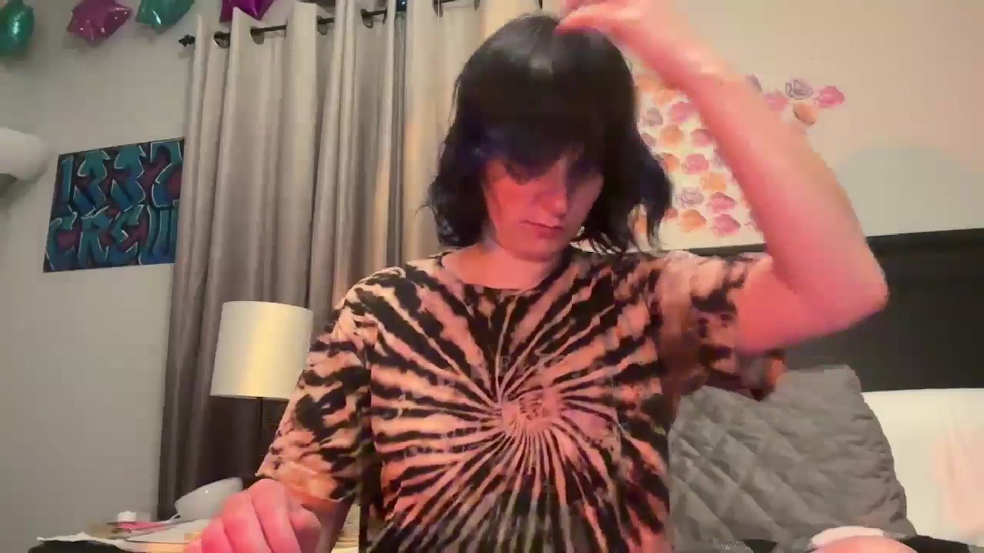 Gallery image thumbnail from EmmyLove's myfreecams stream on, 05/21/2025, 07:07 image 8 of 20