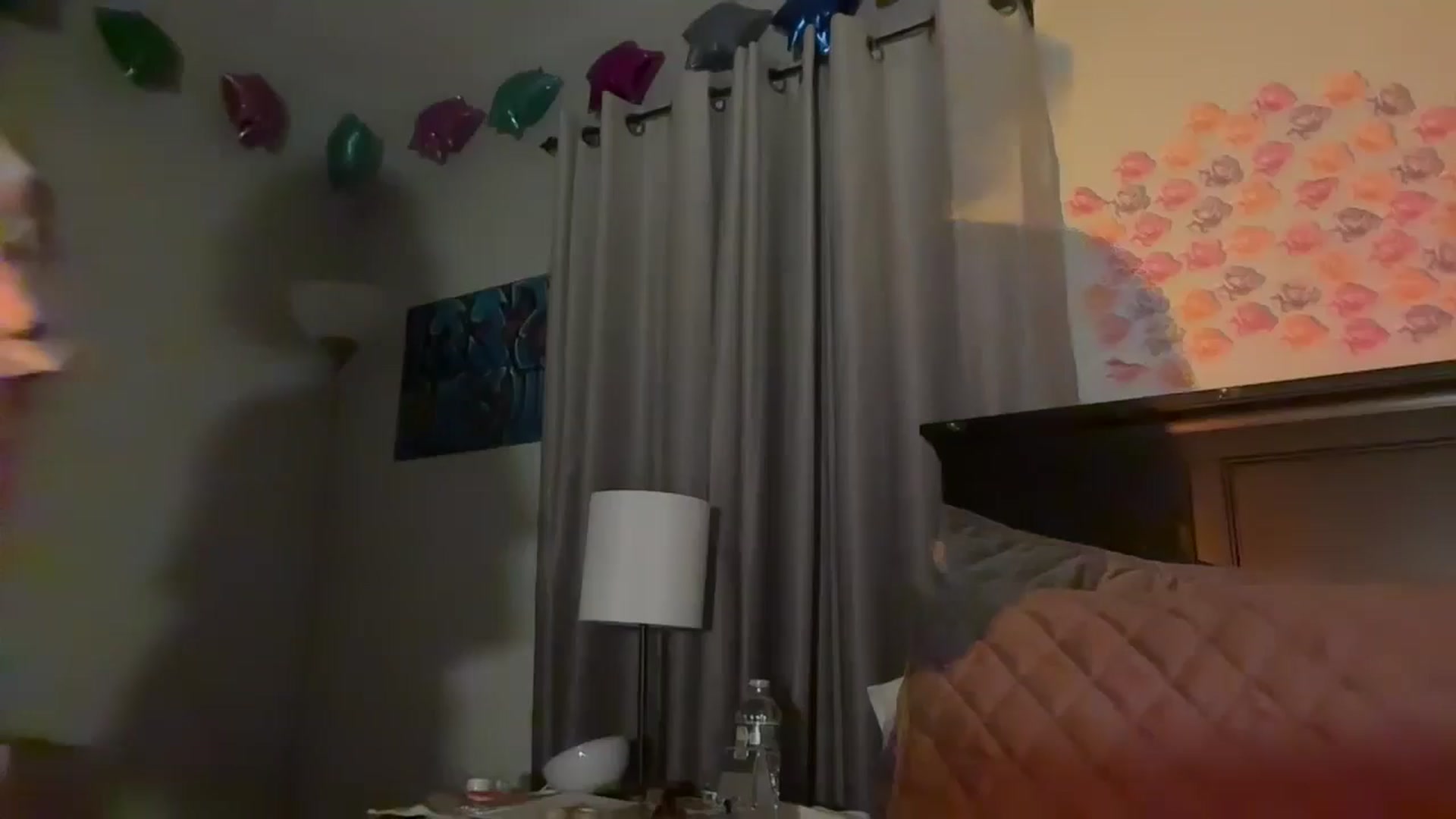 Gallery image thumbnail from EmmyLove's myfreecams stream on, 05/21/2025, 07:07 image 1 of 20