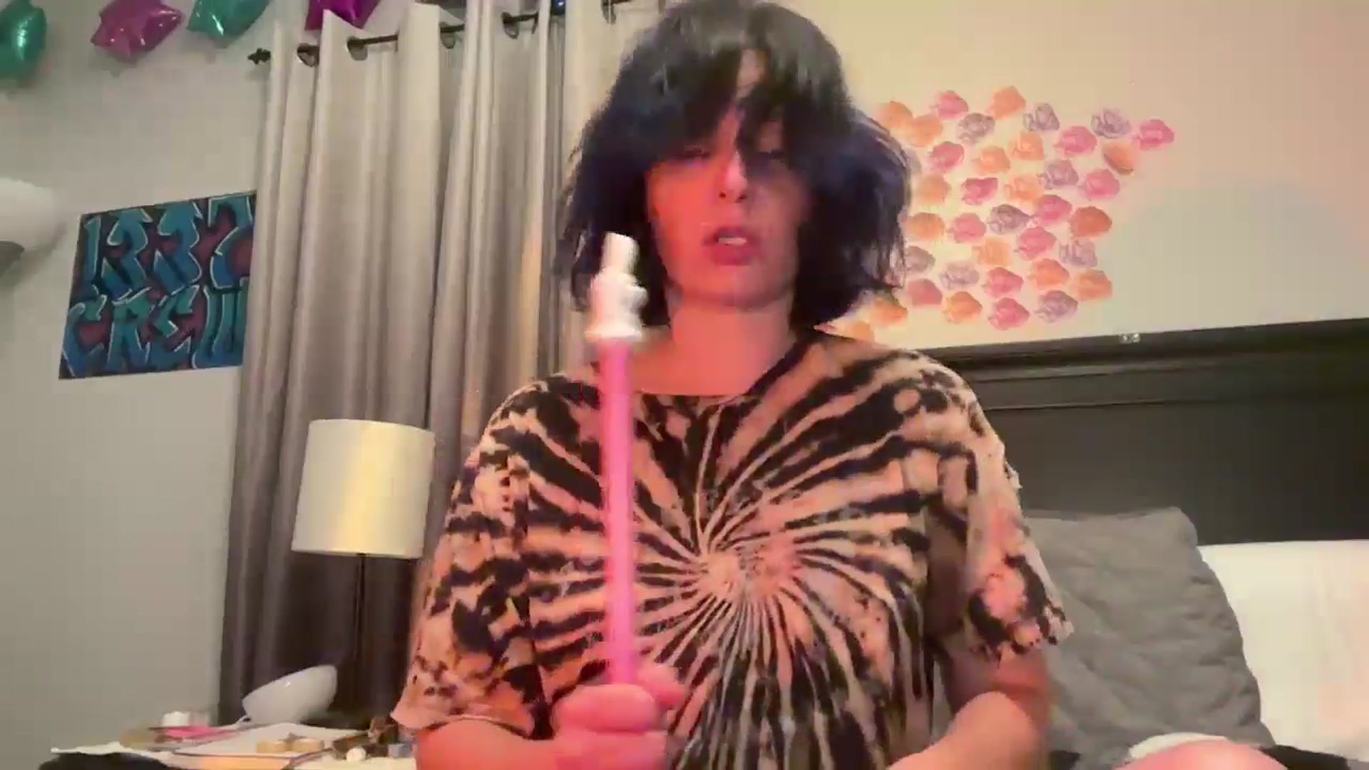 Gallery image thumbnail from EmmyLove's myfreecams stream on, 05/21/2025, 07:07 image 5 of 20