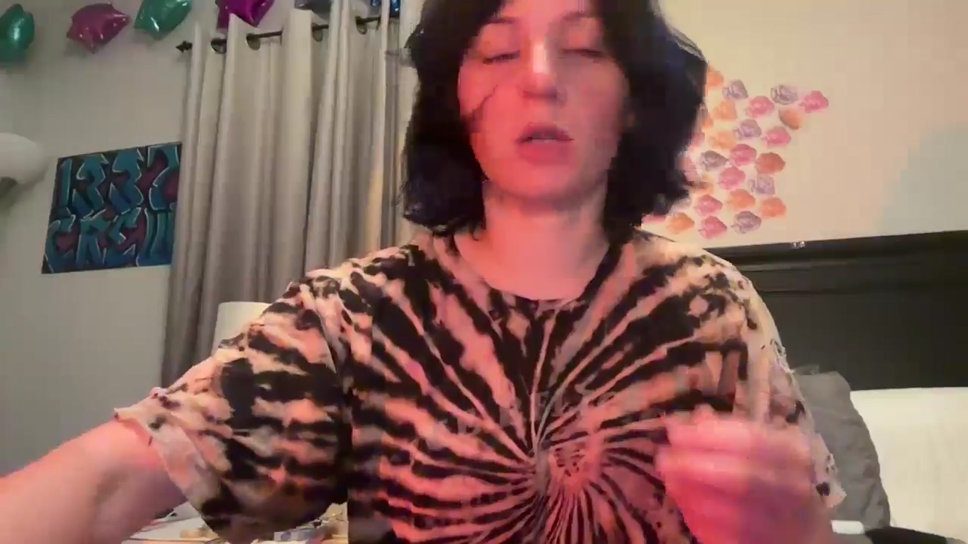 Gallery image thumbnail from EmmyLove's myfreecams stream on, 05/21/2025, 07:07 image 13 of 20