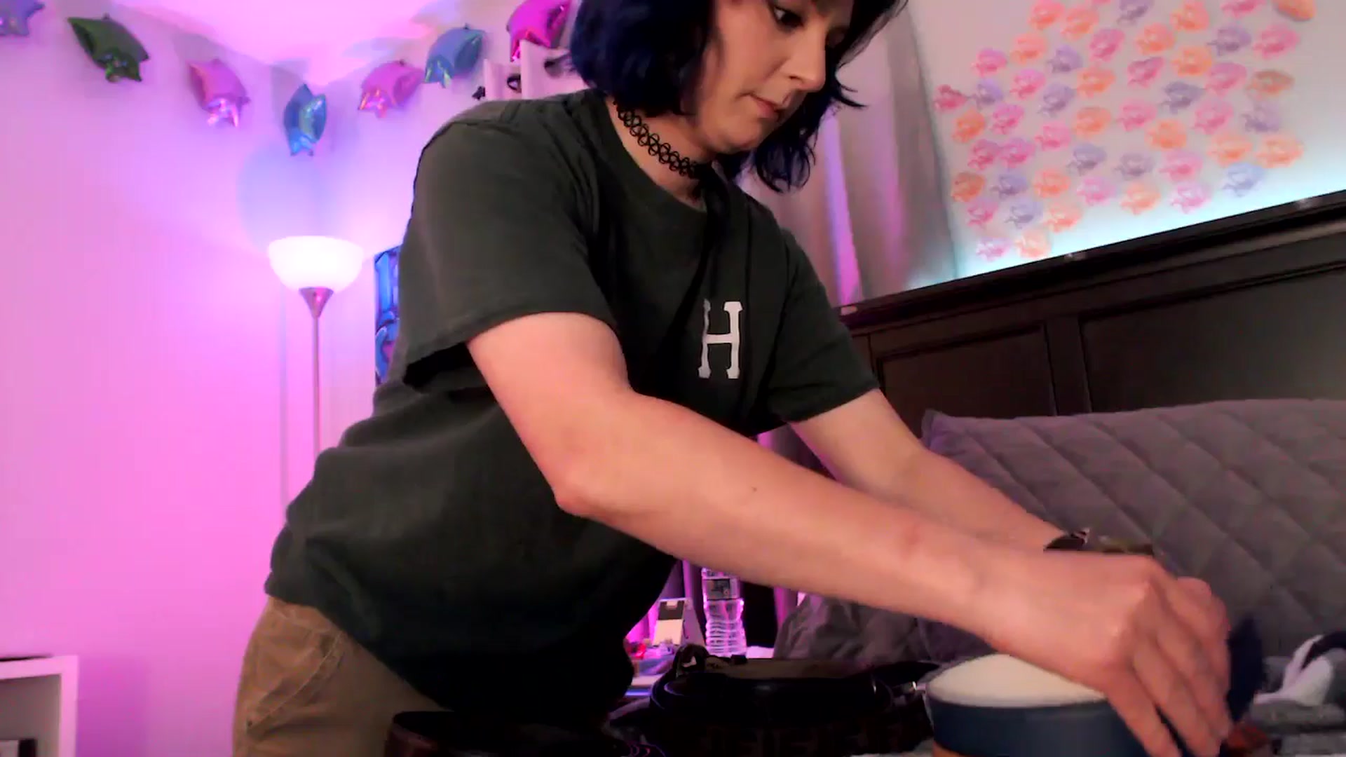 Gallery image thumbnail from EmmyLove's myfreecams stream on, 05/24/2025, 07:25 image 4 of 20