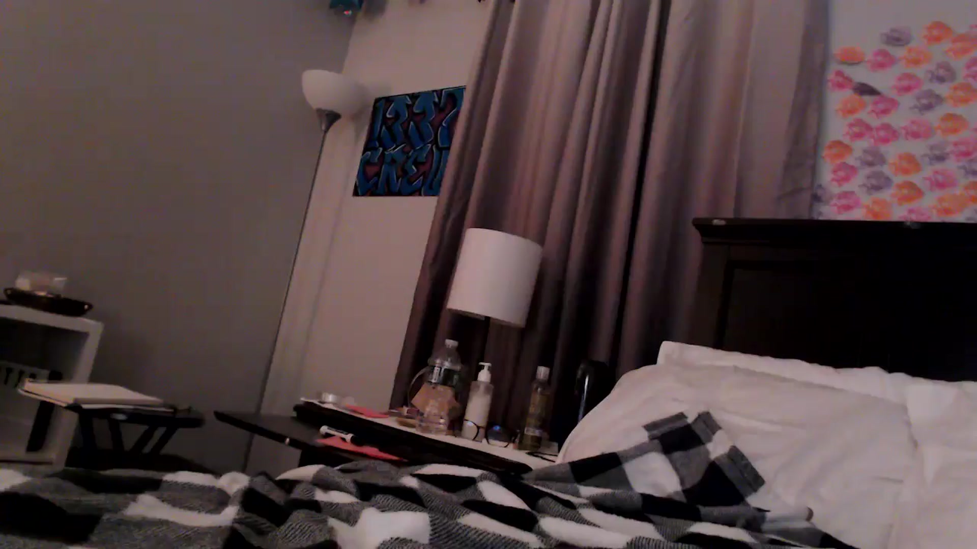 Gallery image thumbnail from EmmyLove's myfreecams stream on, 06/17/2025, 06:57 image 15 of 20